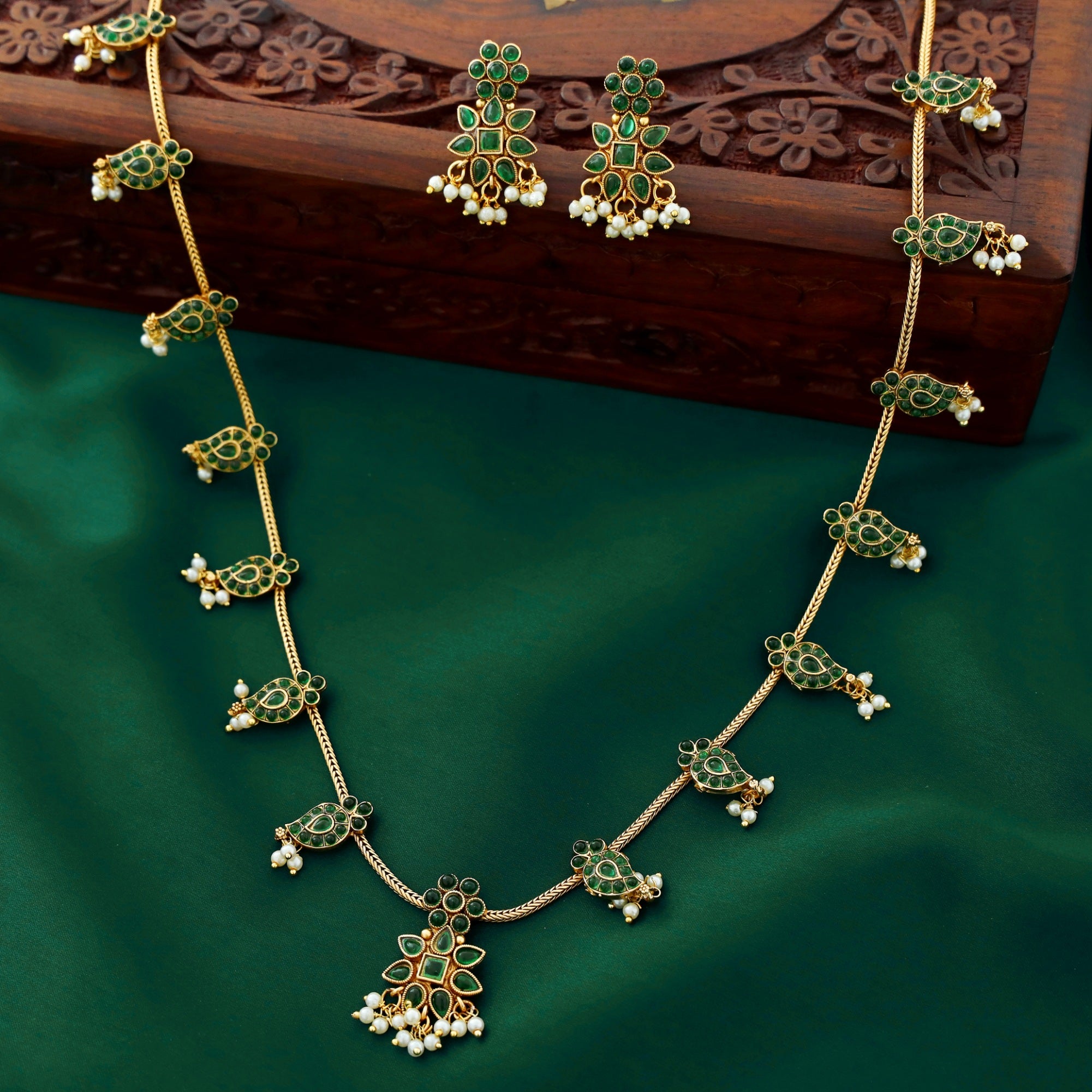 Aadrika Mango Long Neckpiece With Earring