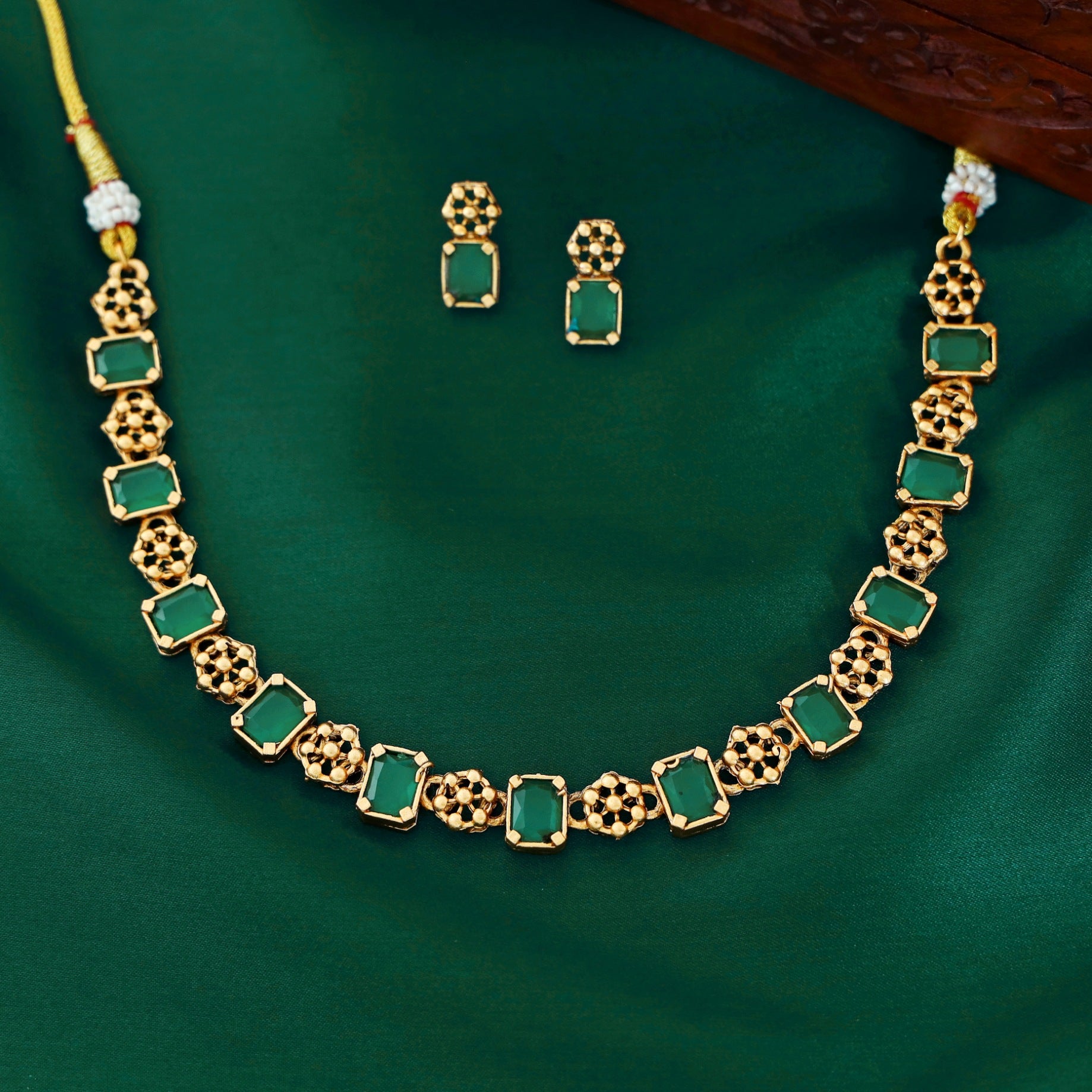 Yukti Golden Flower Glossy Rectangle Neckpiece With Earring