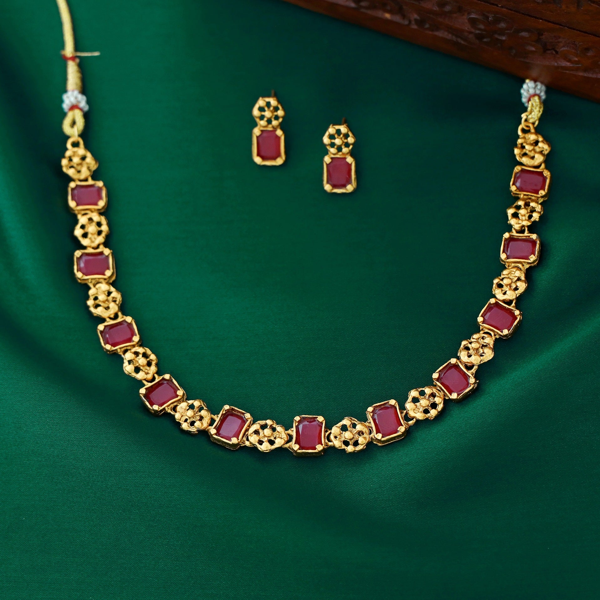 Yukti Golden Flower Glossy Rectangle Neckpiece With Earring