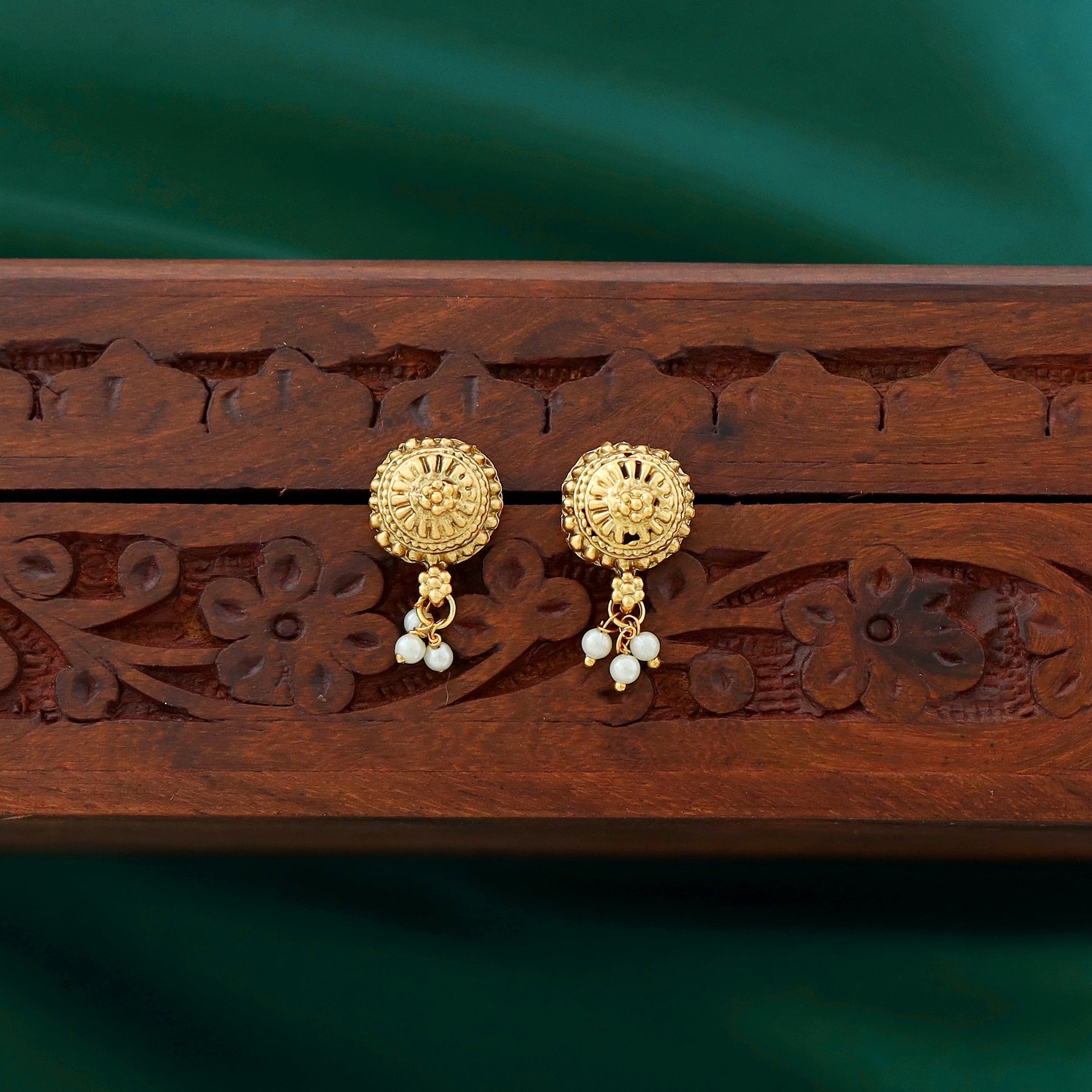 Aadhya Cluster Pearl Gold Ball Choker with Earring