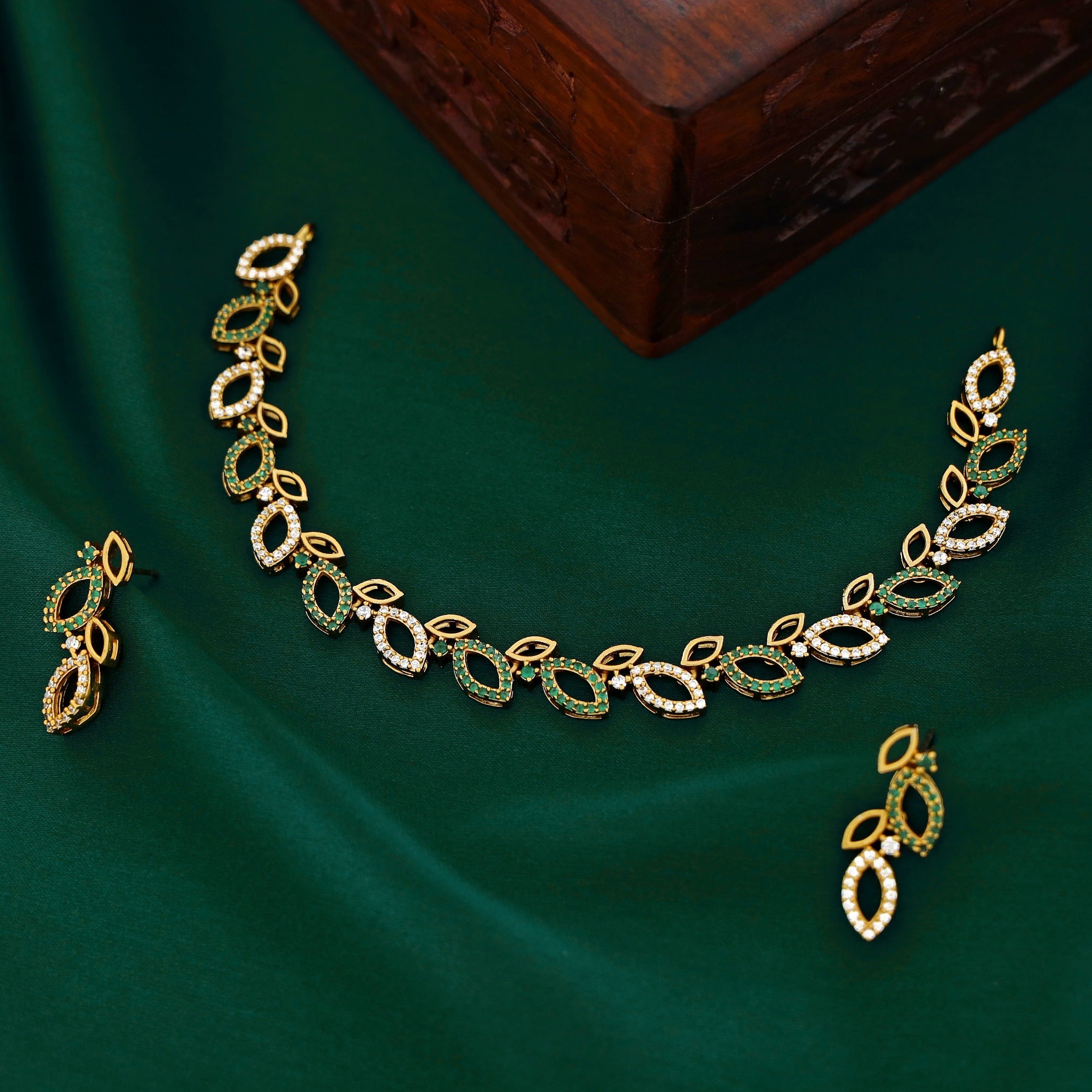 Samaira AD Stone Leaf Neckpiece with Earring