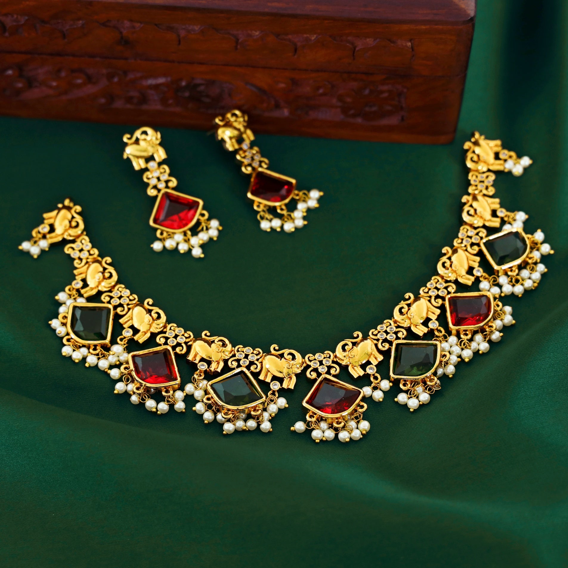 Gaja Kesari Golden Pearl Neckpiece With Earring
