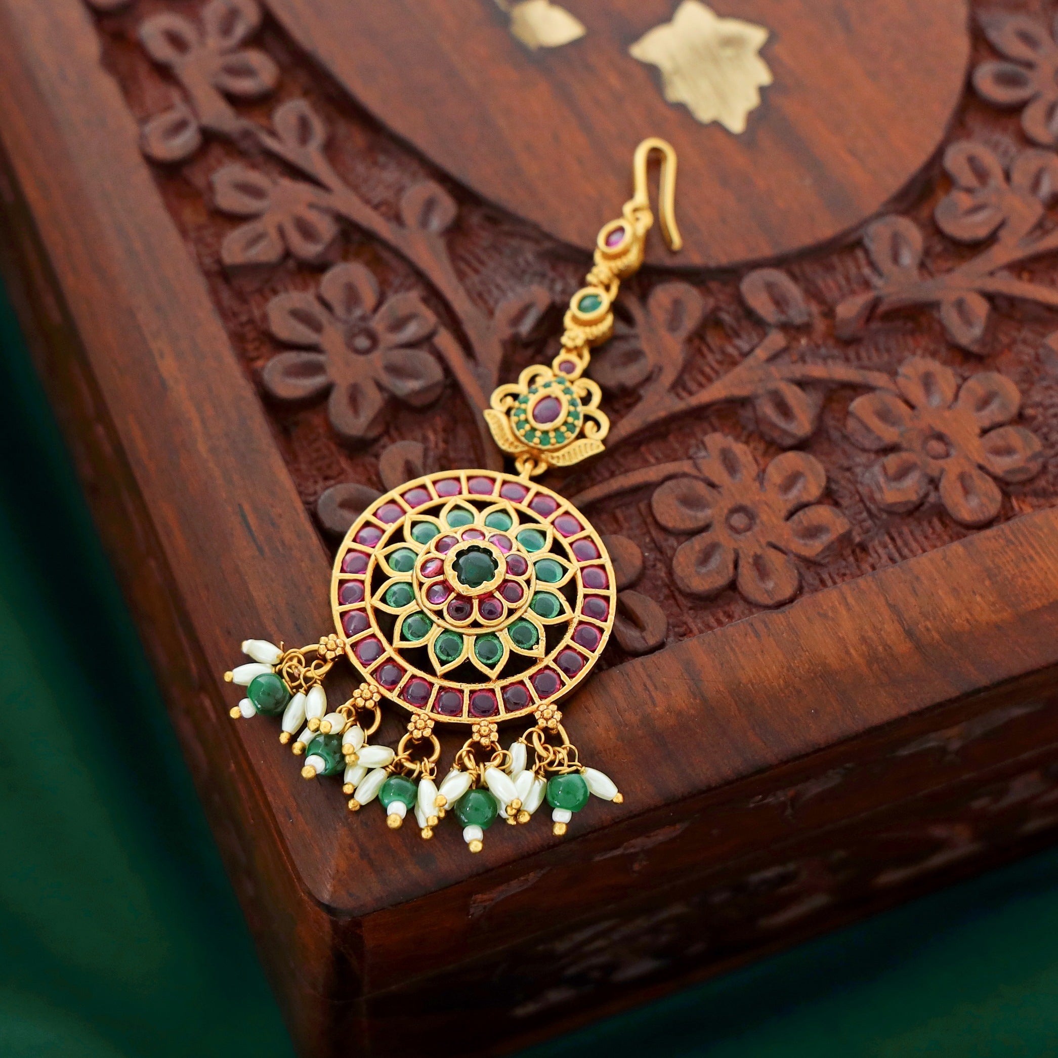 Aakhya Floret Rice Pearl Round Tikka