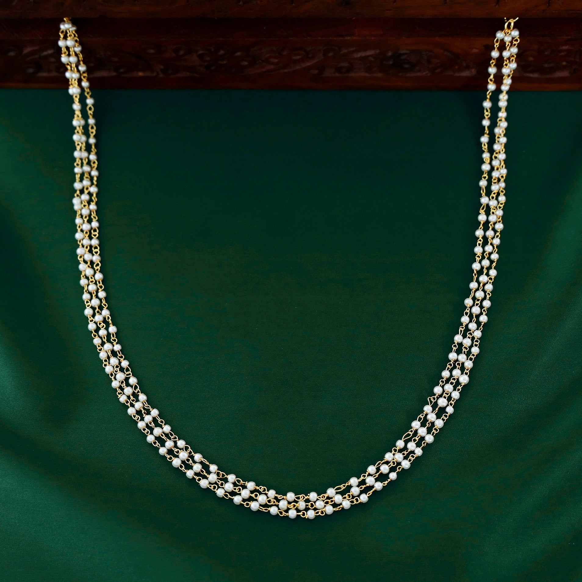 Eta Reshmi 3 Layer Pearl Neckpiece