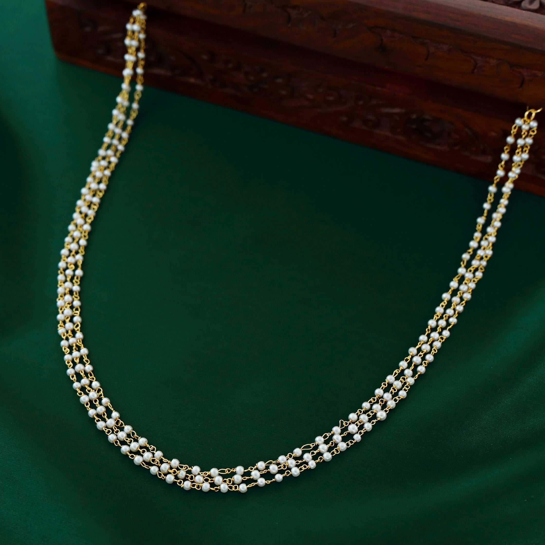 Eta Reshmi 3 Layer Pearl Neckpiece