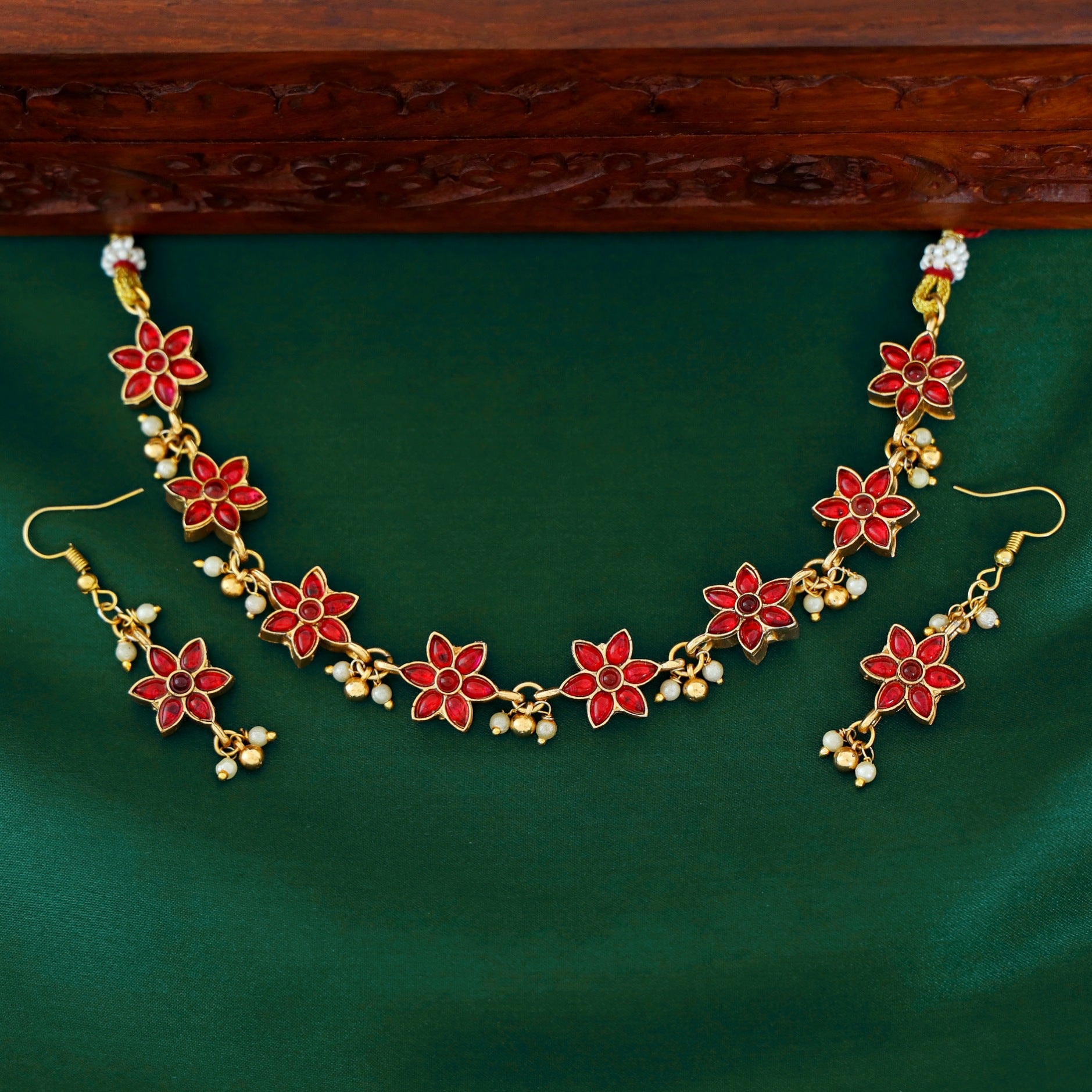 Anuradha Reversible Pearl Choker With Drops