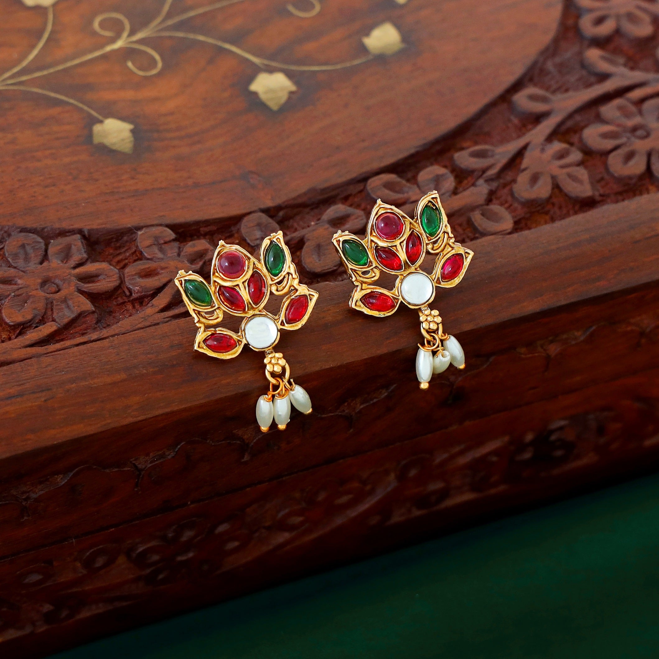 Anjali Lotus Rice Pearl Neckpiece With Earring