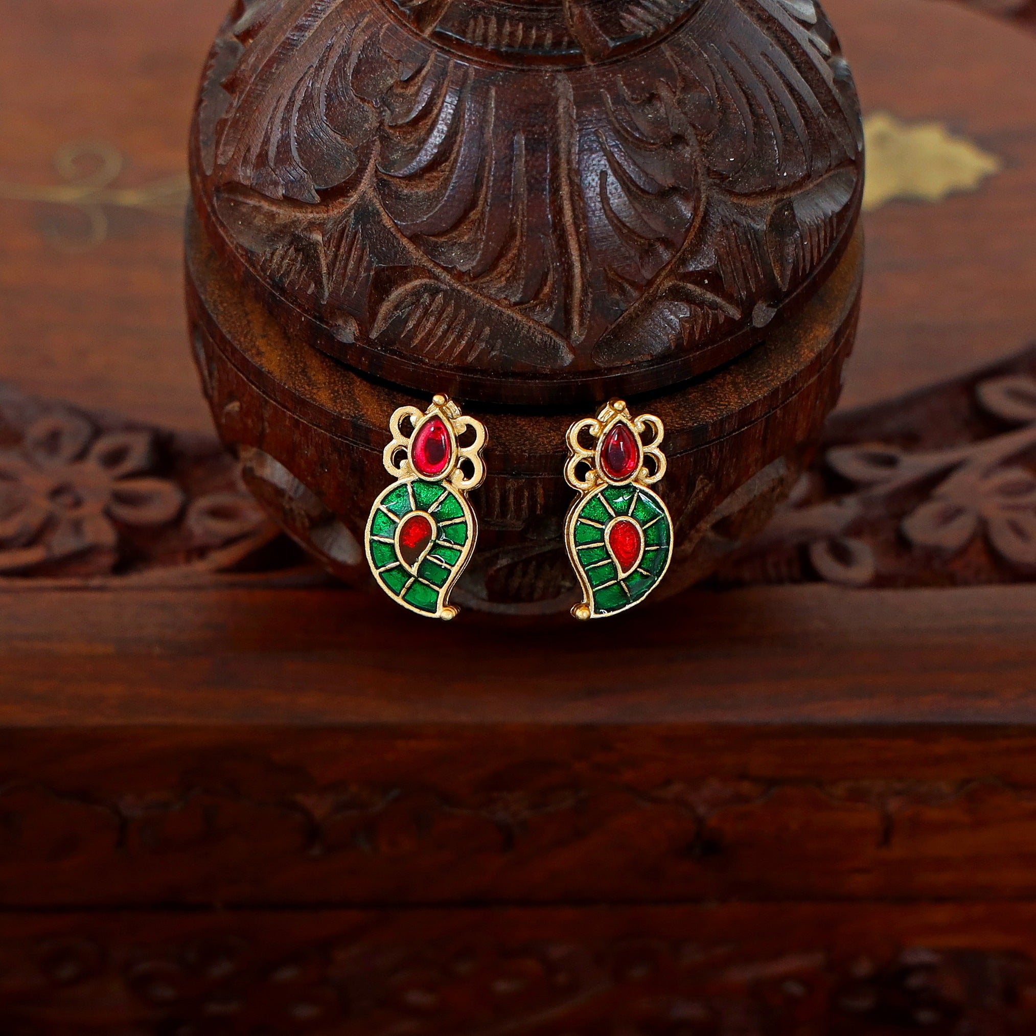Anbarasi Mango Short Neckpiece With Earring