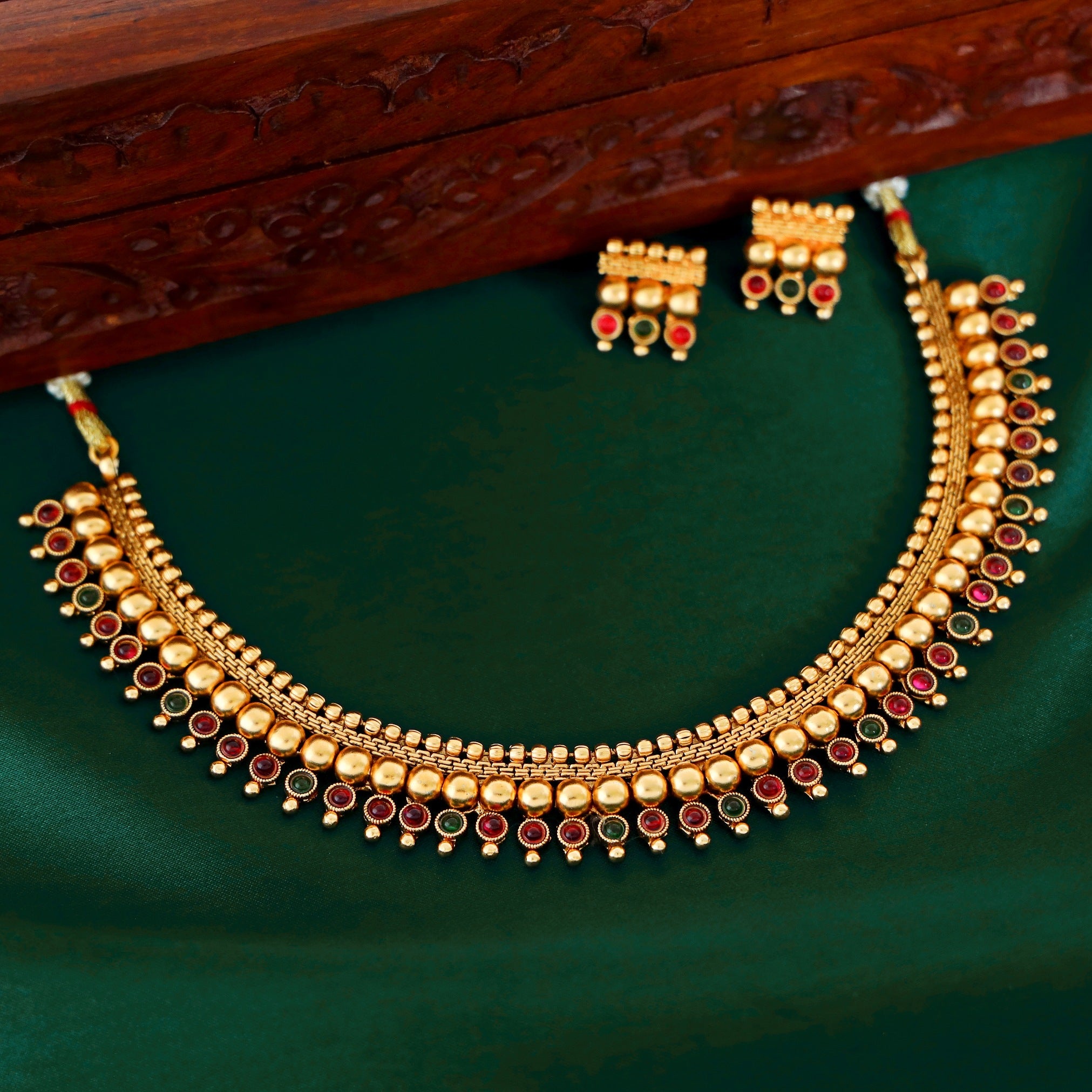 Darpana Kemp Stone Bead Neckpiece With Earring