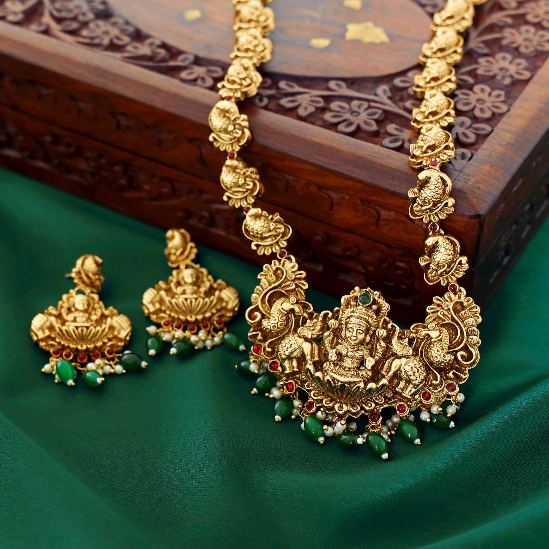 Kamakshi Lakshmi Long Haram With Earring