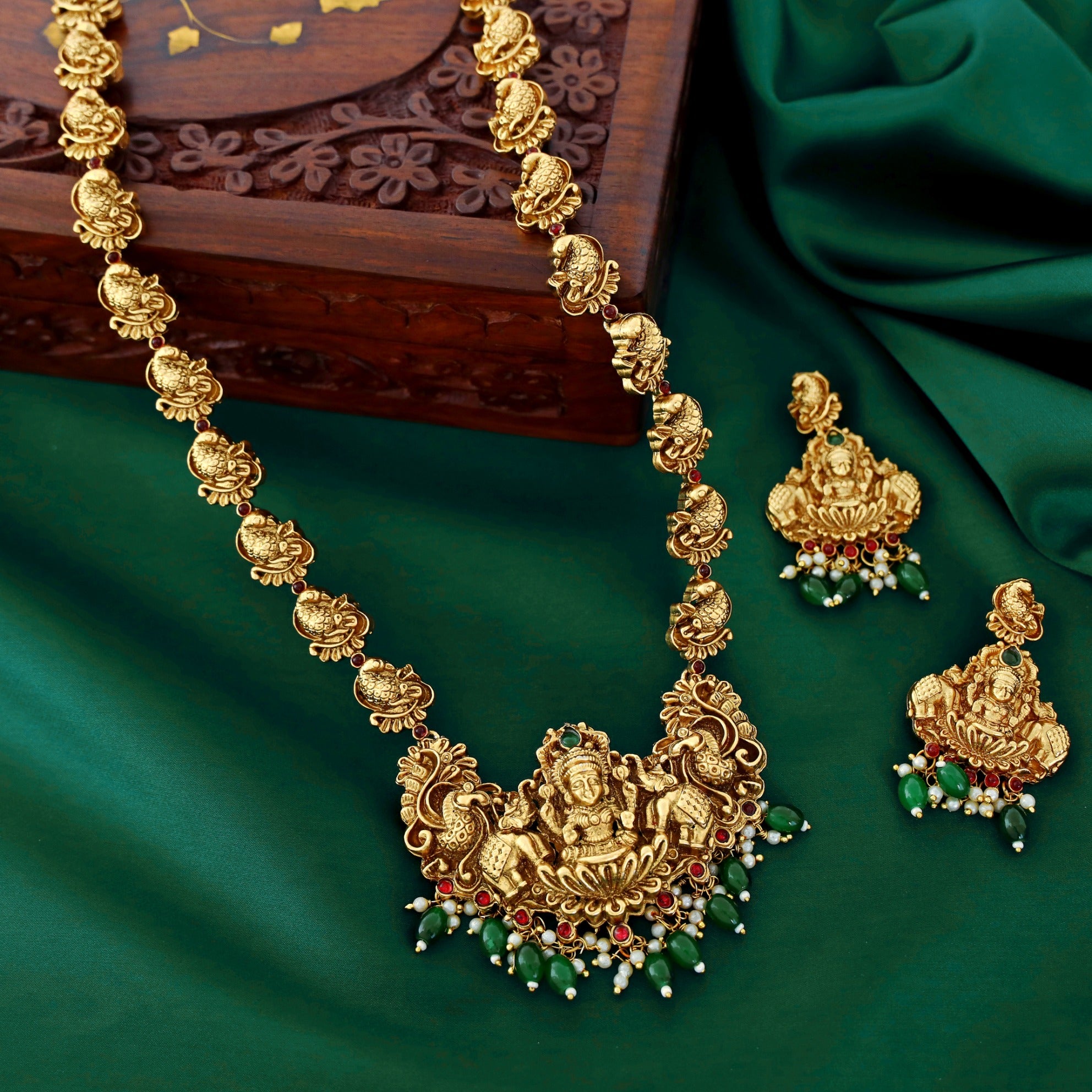 Kamakshi Lakshmi Long Haram With Earring