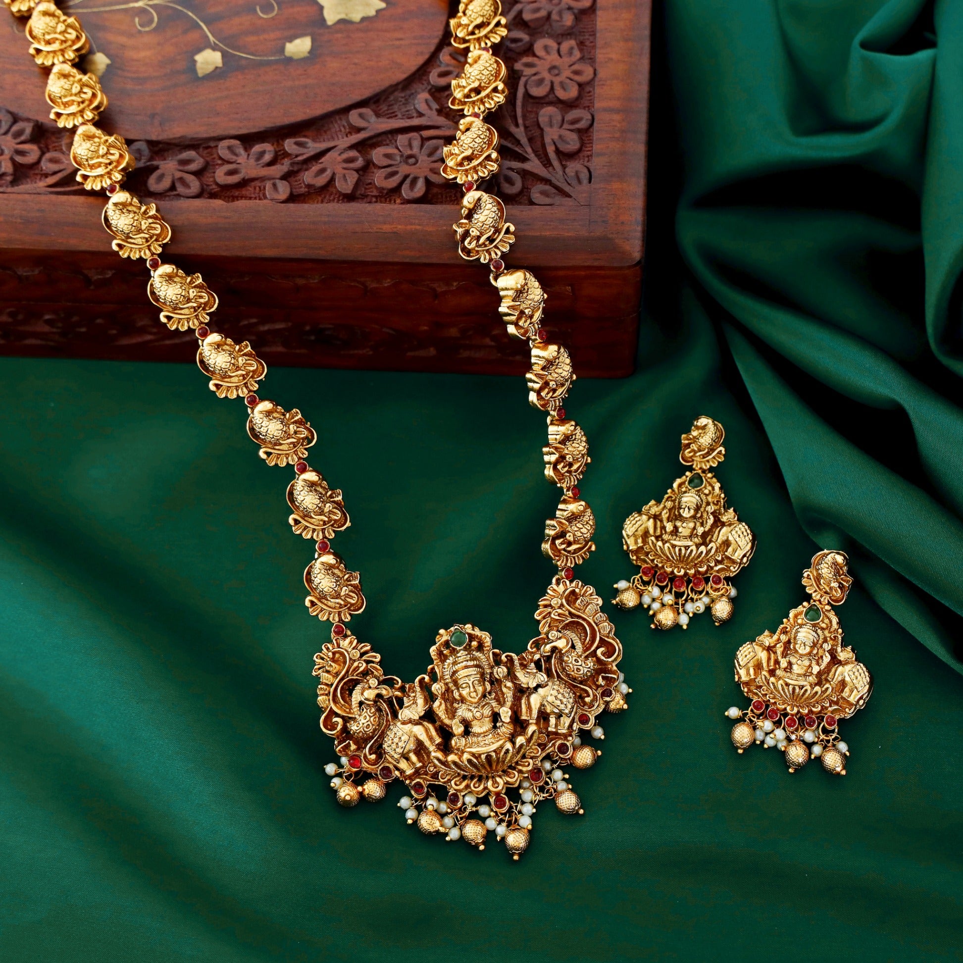 Kamakshi Lakshmi Long Haram With Earring