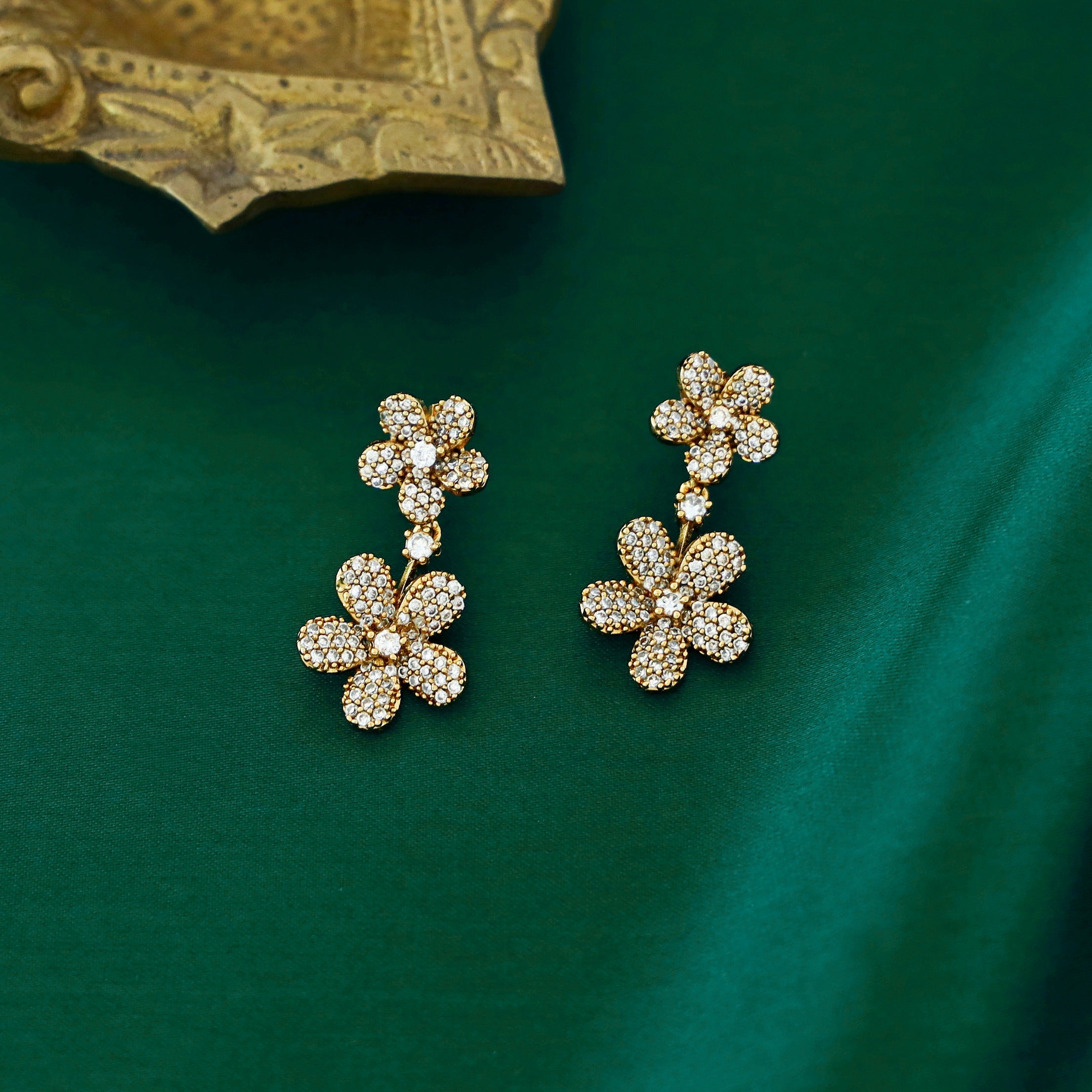 Shyamali Flower AD Stone Neckpiece With Earring