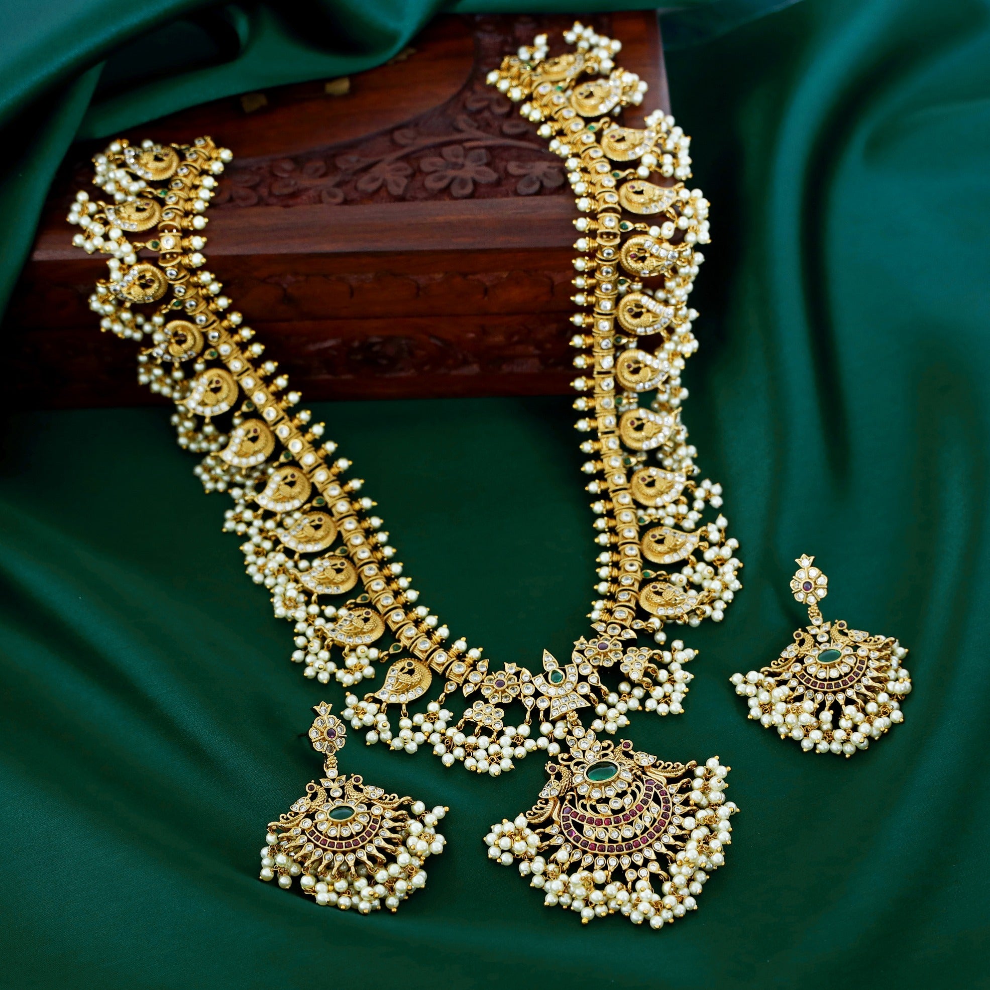 Siddhalakshmi Pearl Long Haram With Earring
