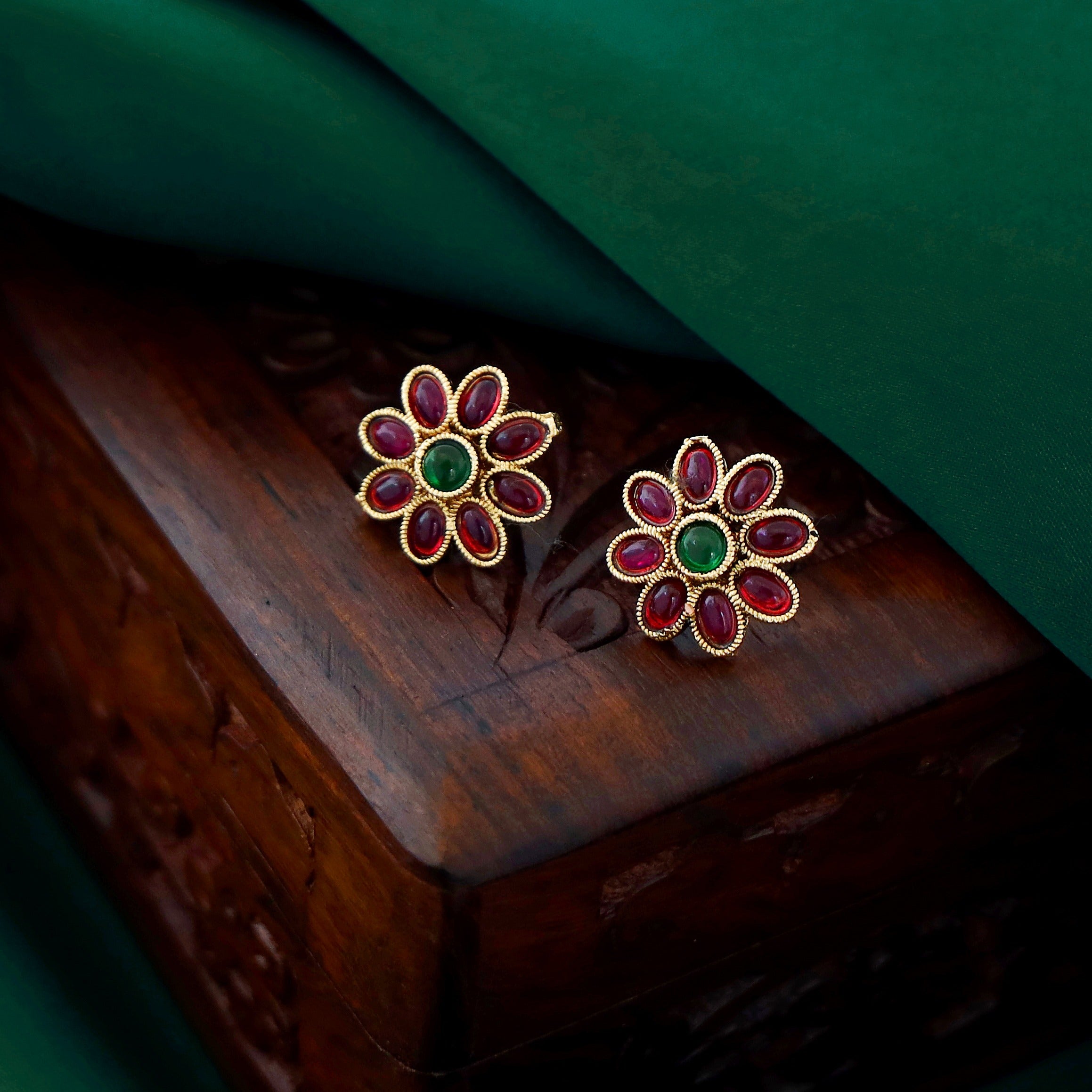 Devashri Choker With Flower Stud