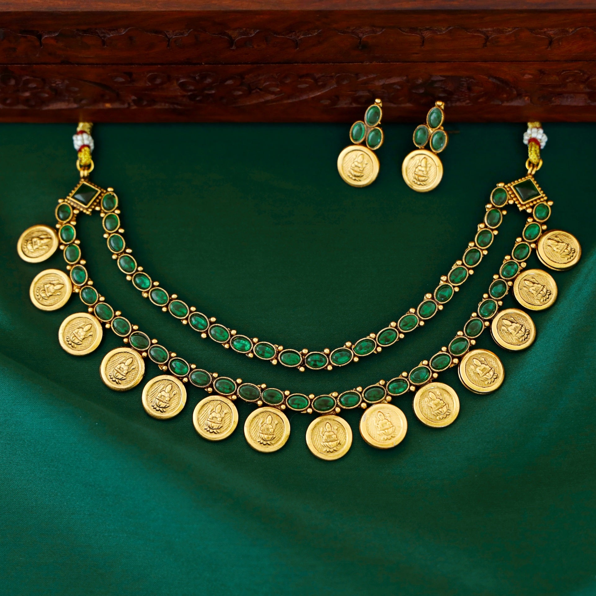 Adweta 2 Layer Coin Neckpiece With Earring