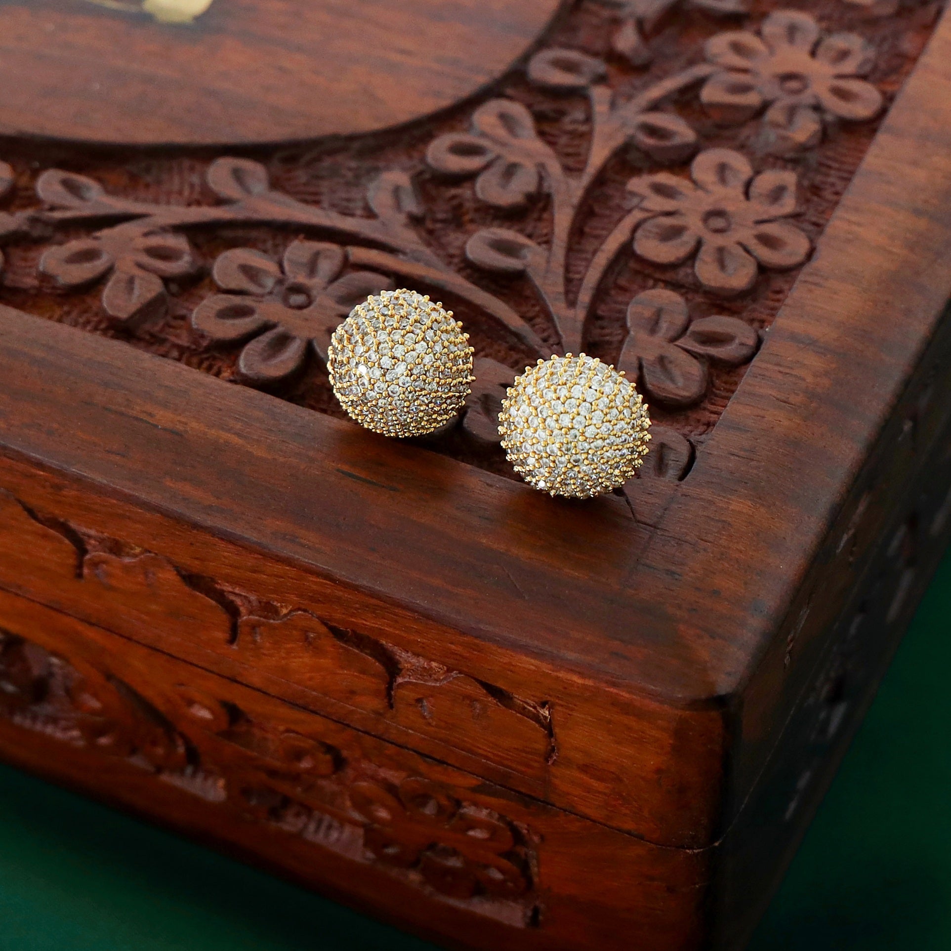 Aditi Glass Stone Stud