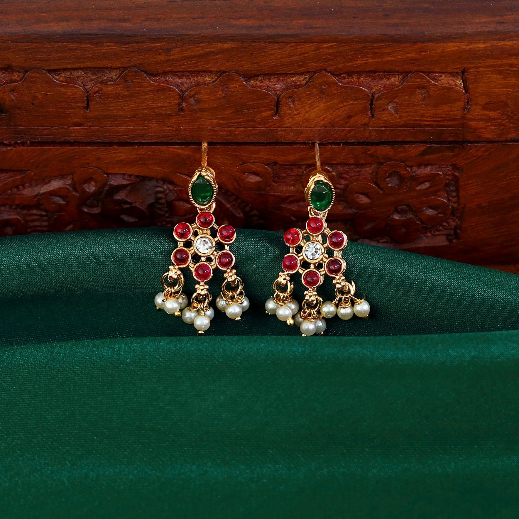 Bandita Pearl Neckpiece With Earring
