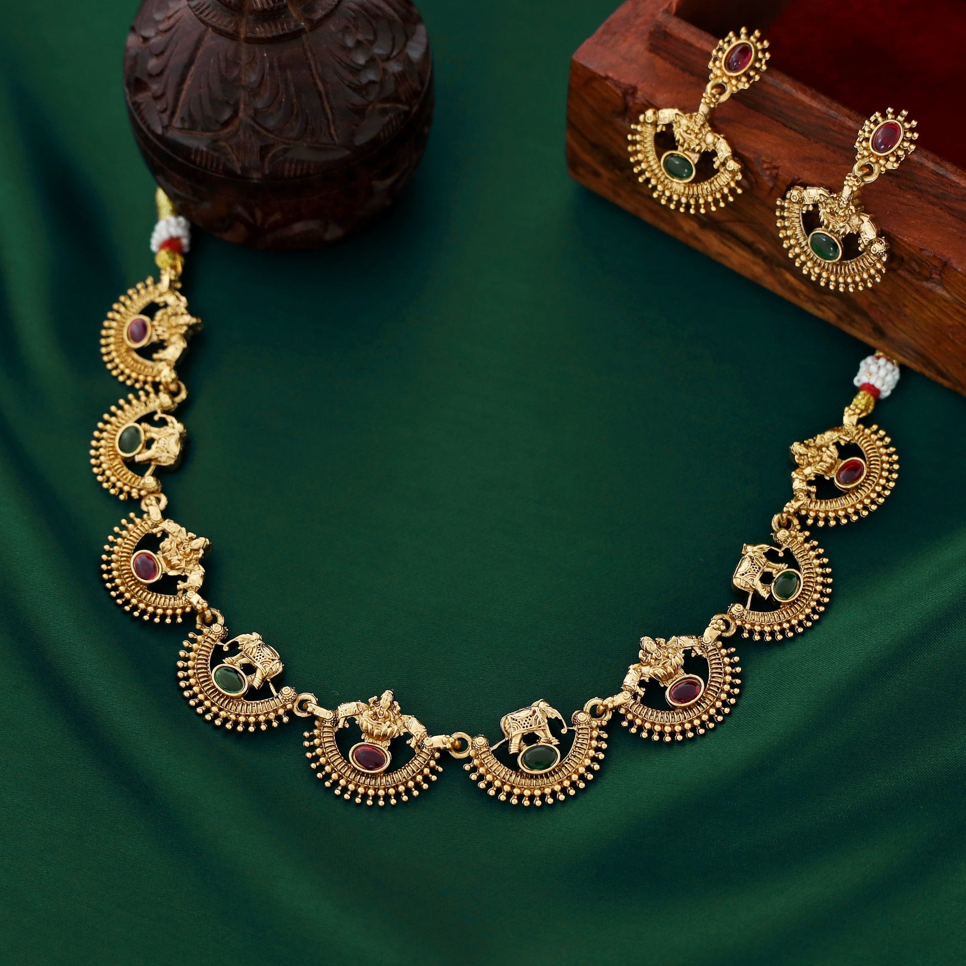 Traditional Airavat + Laxmi Short Neckpiece With Earring