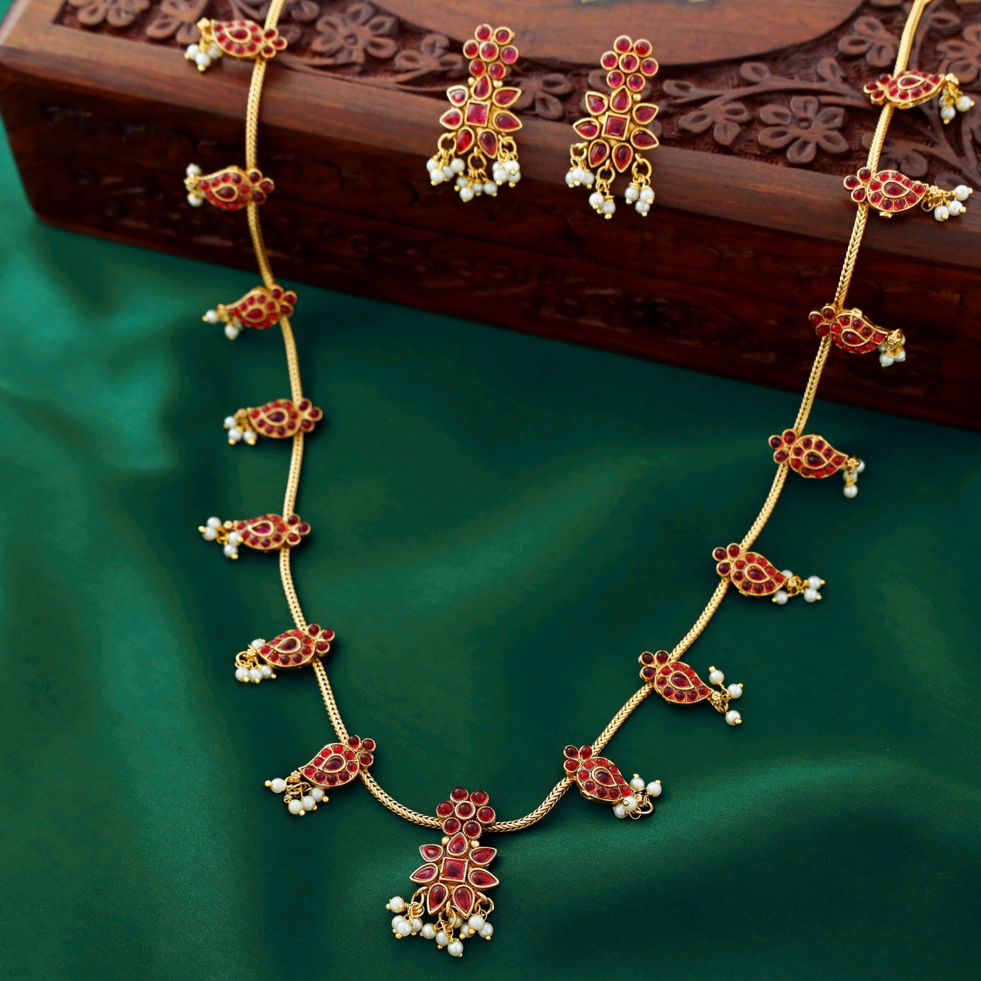 Aadrika Mango Long Neckpiece With Earring
