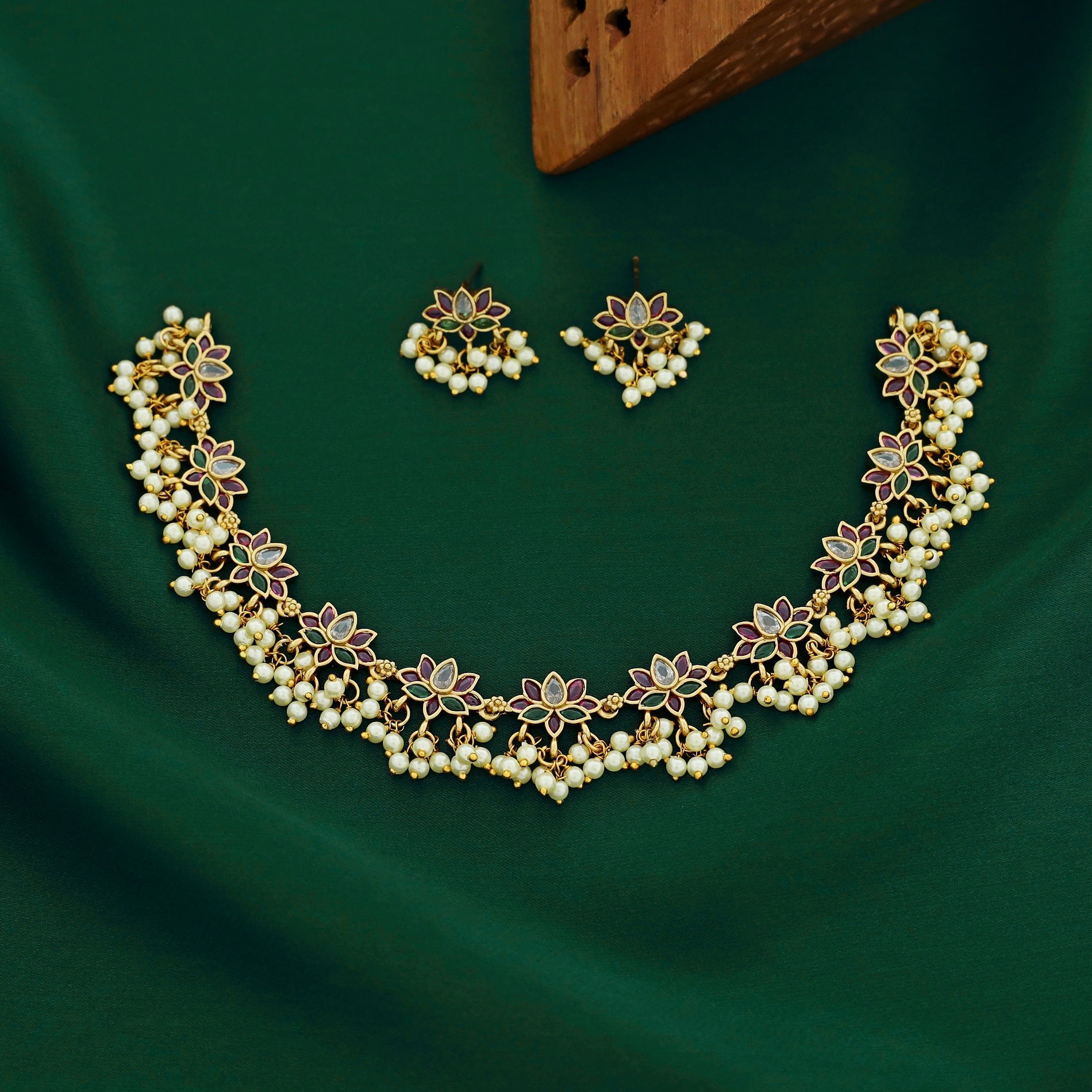 Avni Lotus Pearl Neckpiece With Earring
