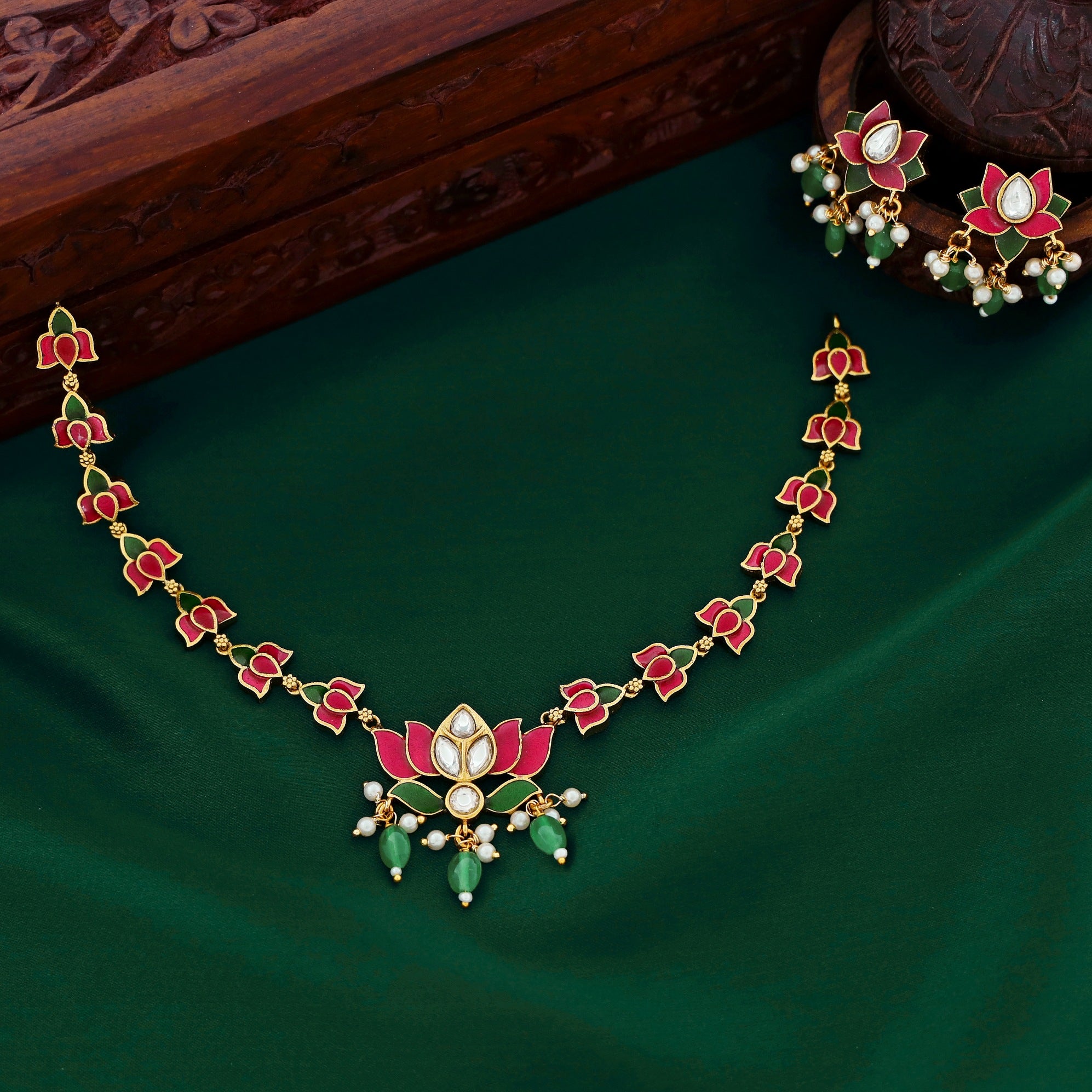 Dhala Padma Neckpiece with Earring
