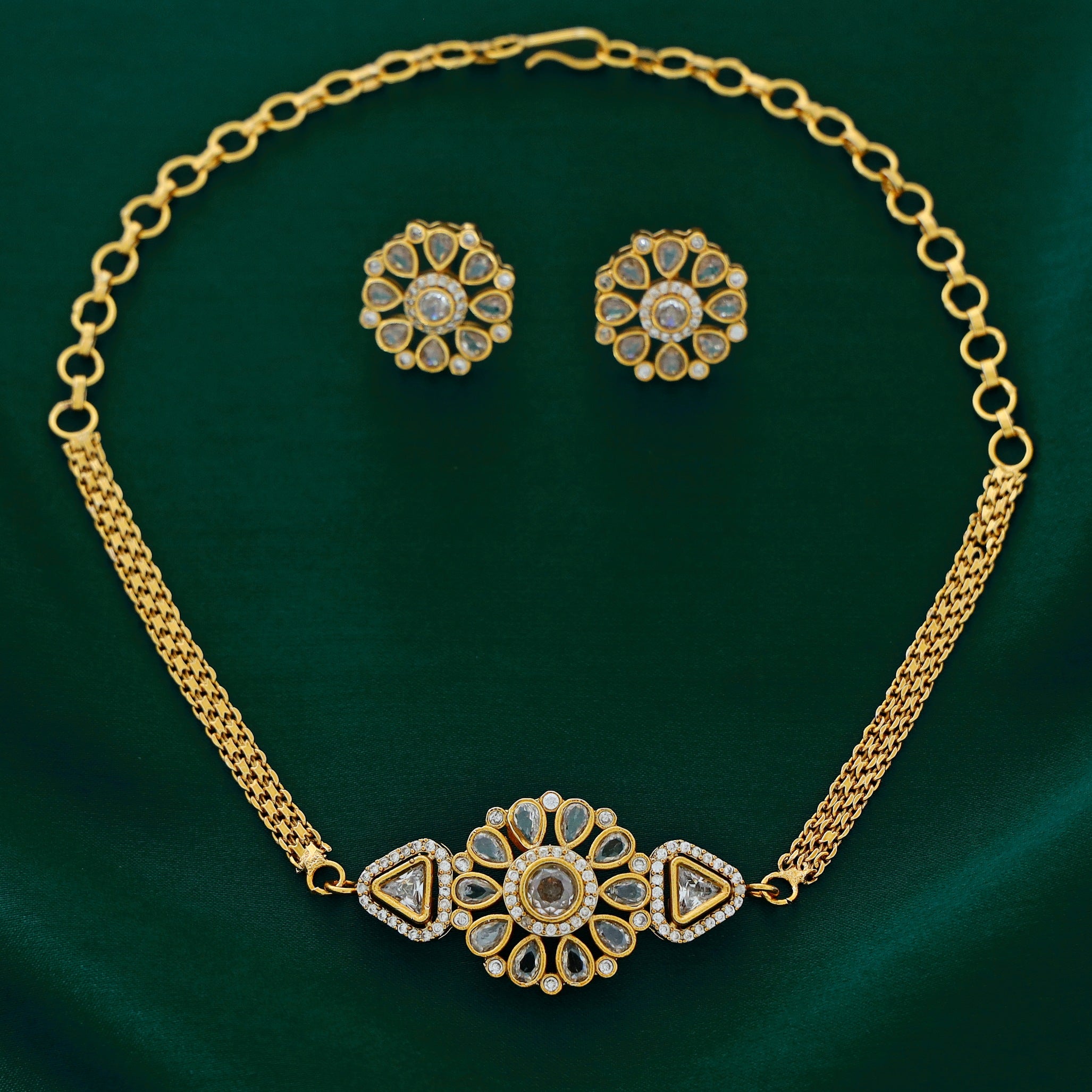 Dhruviha Flower Choker with Earring