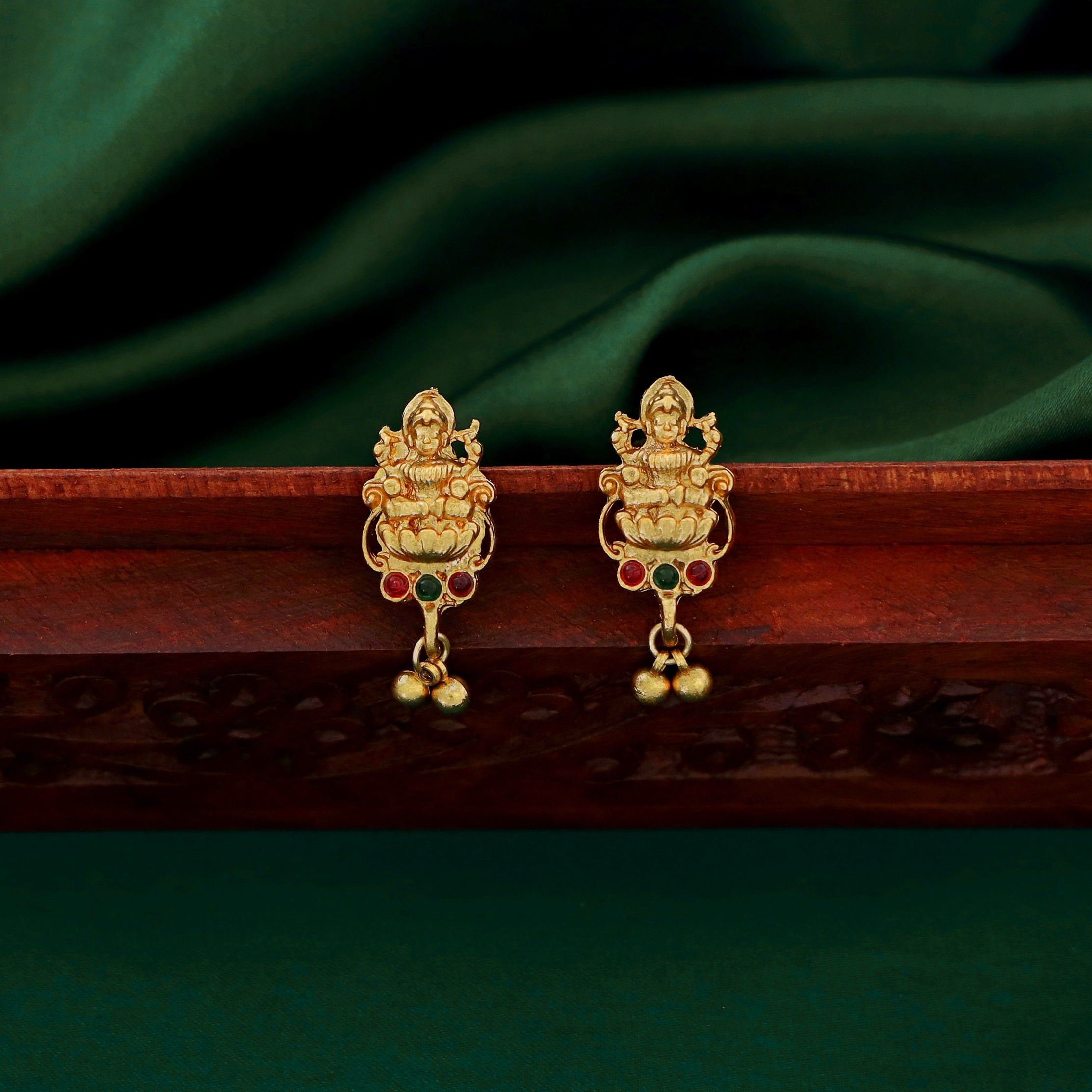 Srinidhi 2 Layer Mangalsutra With Earring
