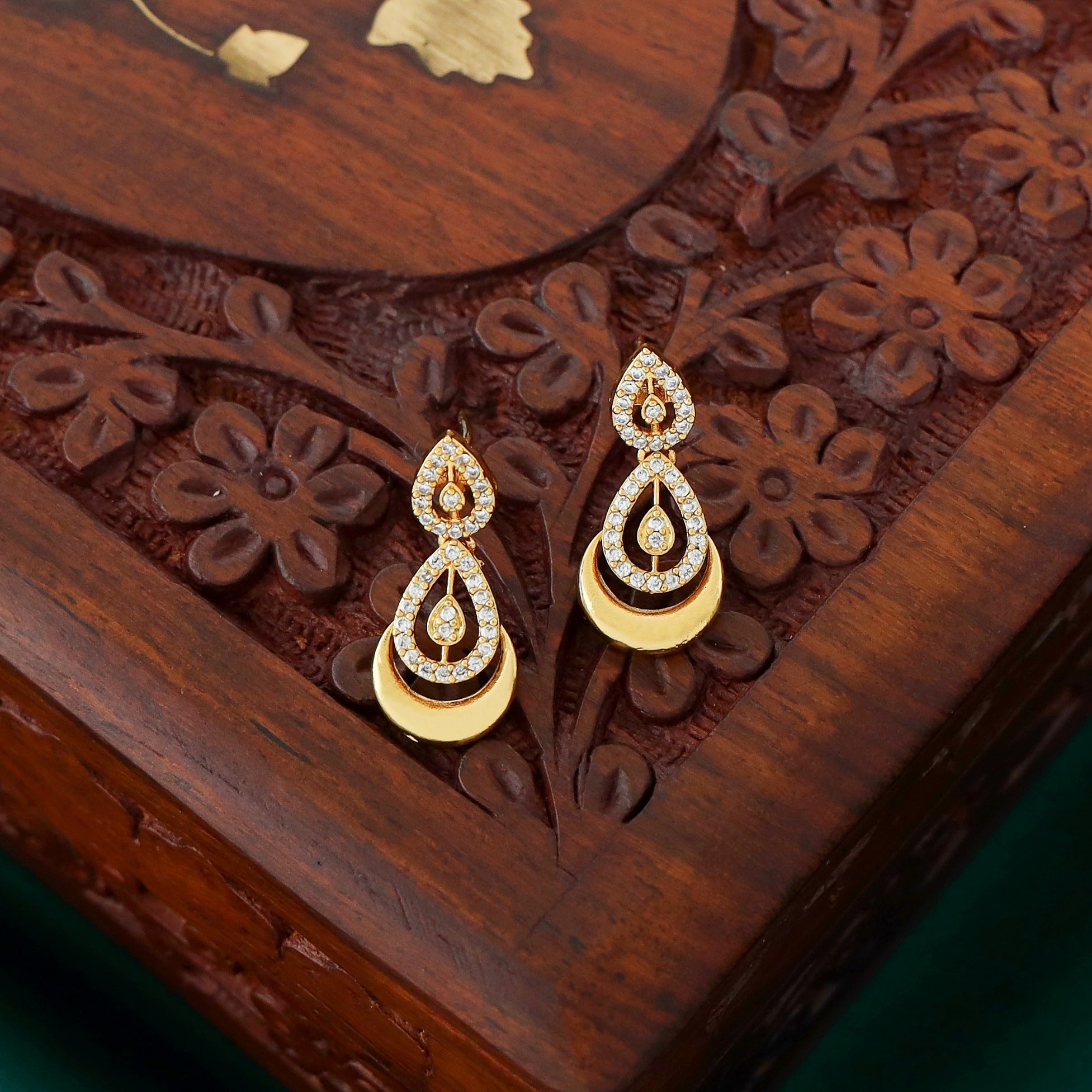 Eashwari Golden Crescent Teardrops Neckpiece With Earring