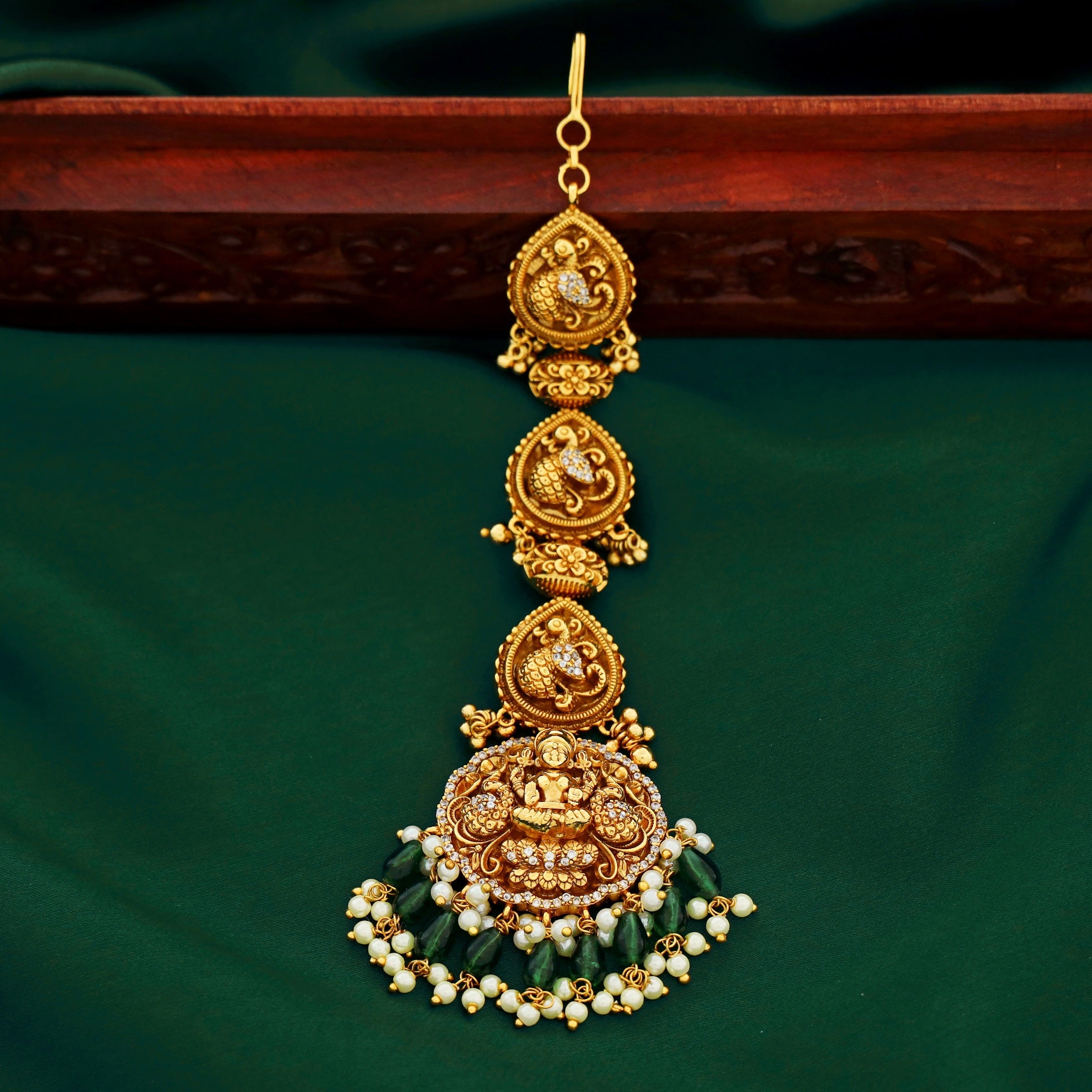 Aahana Pearl Drop Tikka