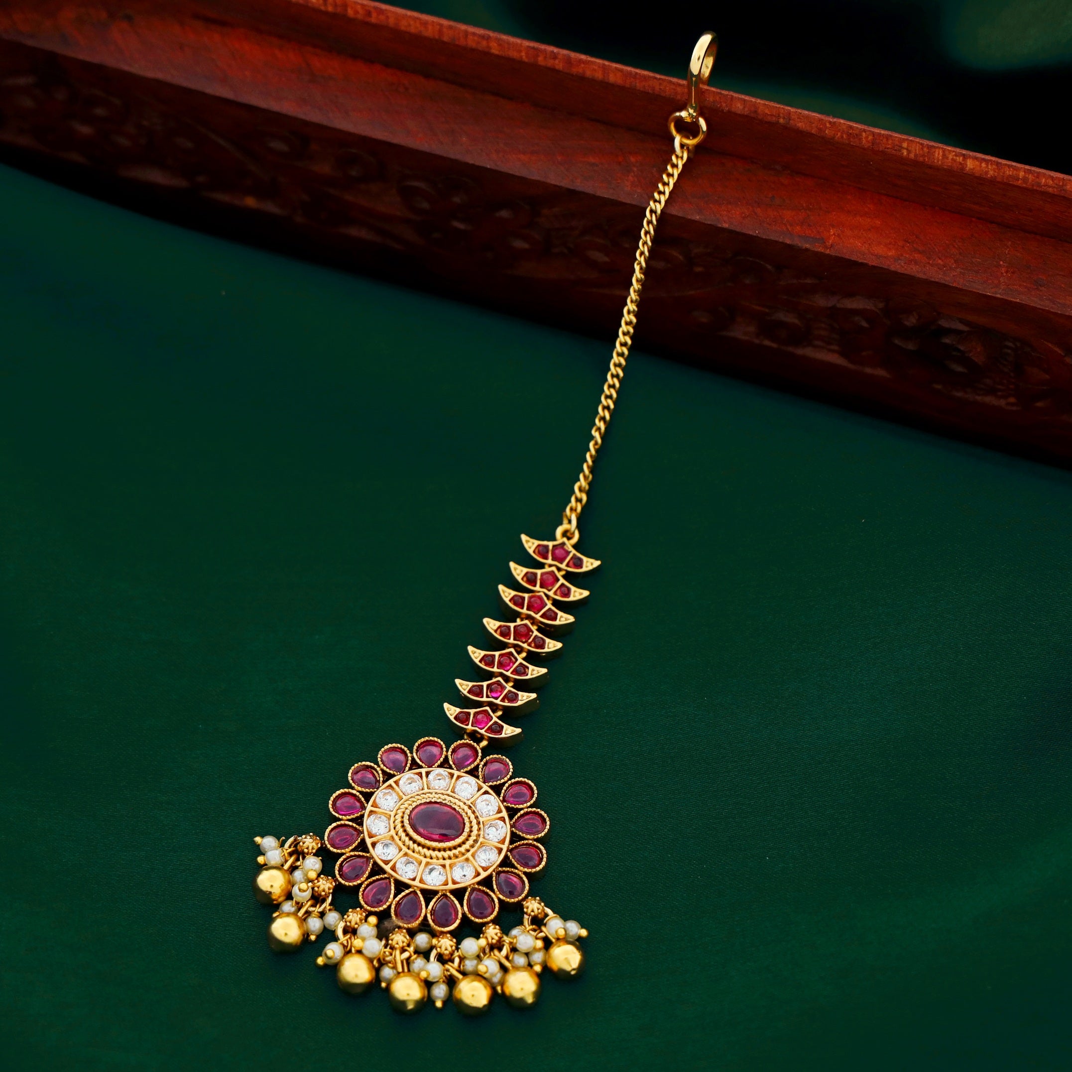 Eiravati Floral Pearl Tikka