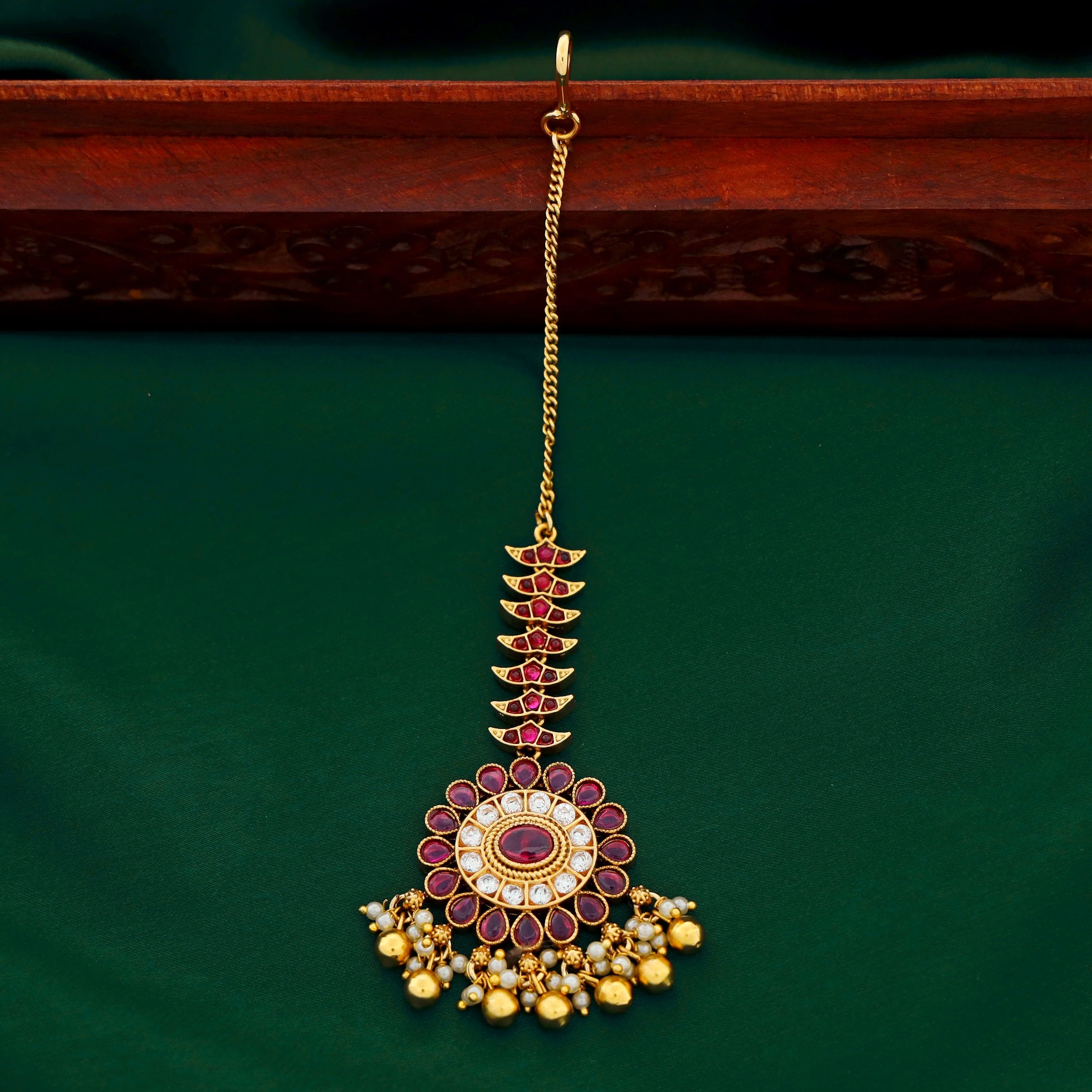 Eiravati Floral Pearl Tikka