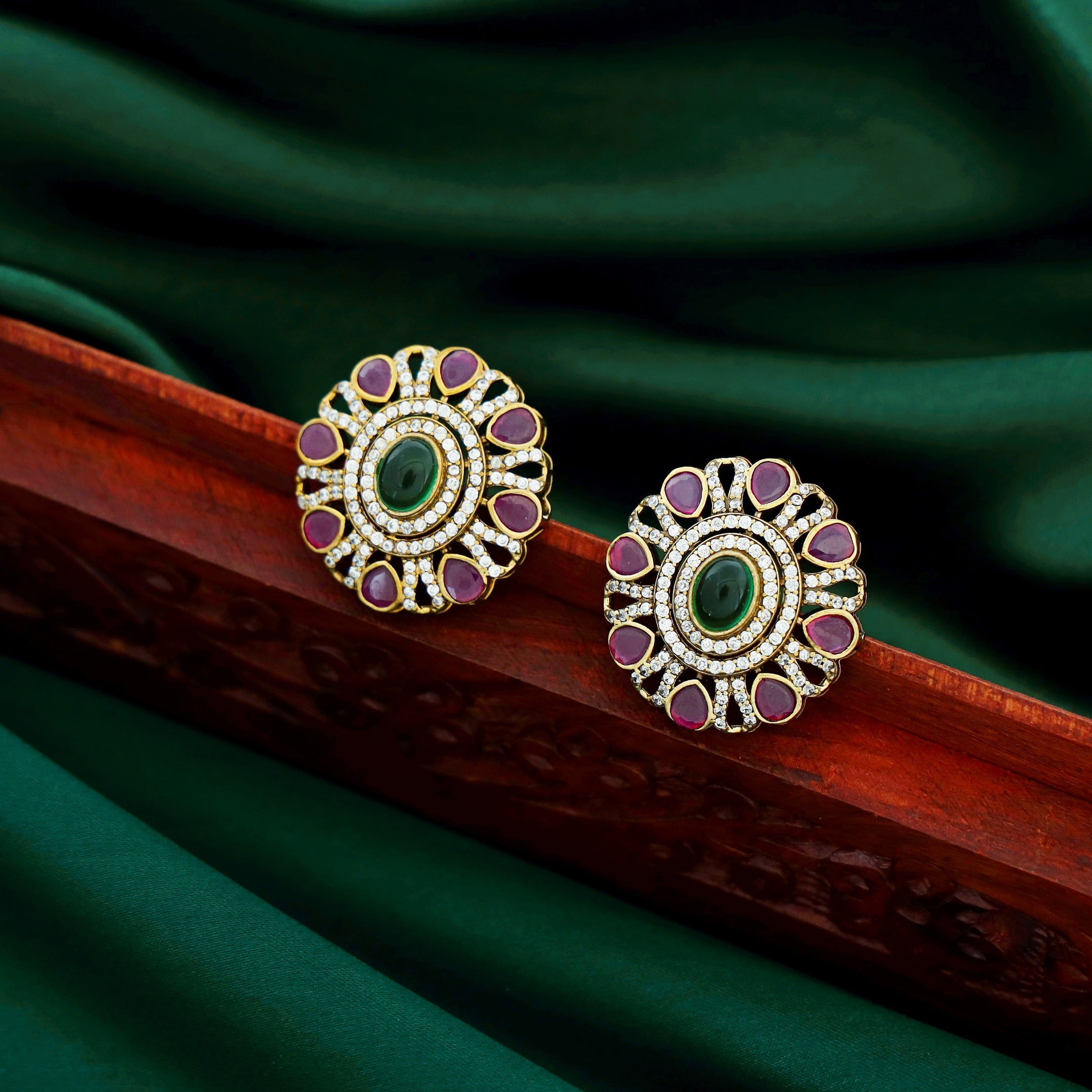 Abhilasha Round Stone Earring