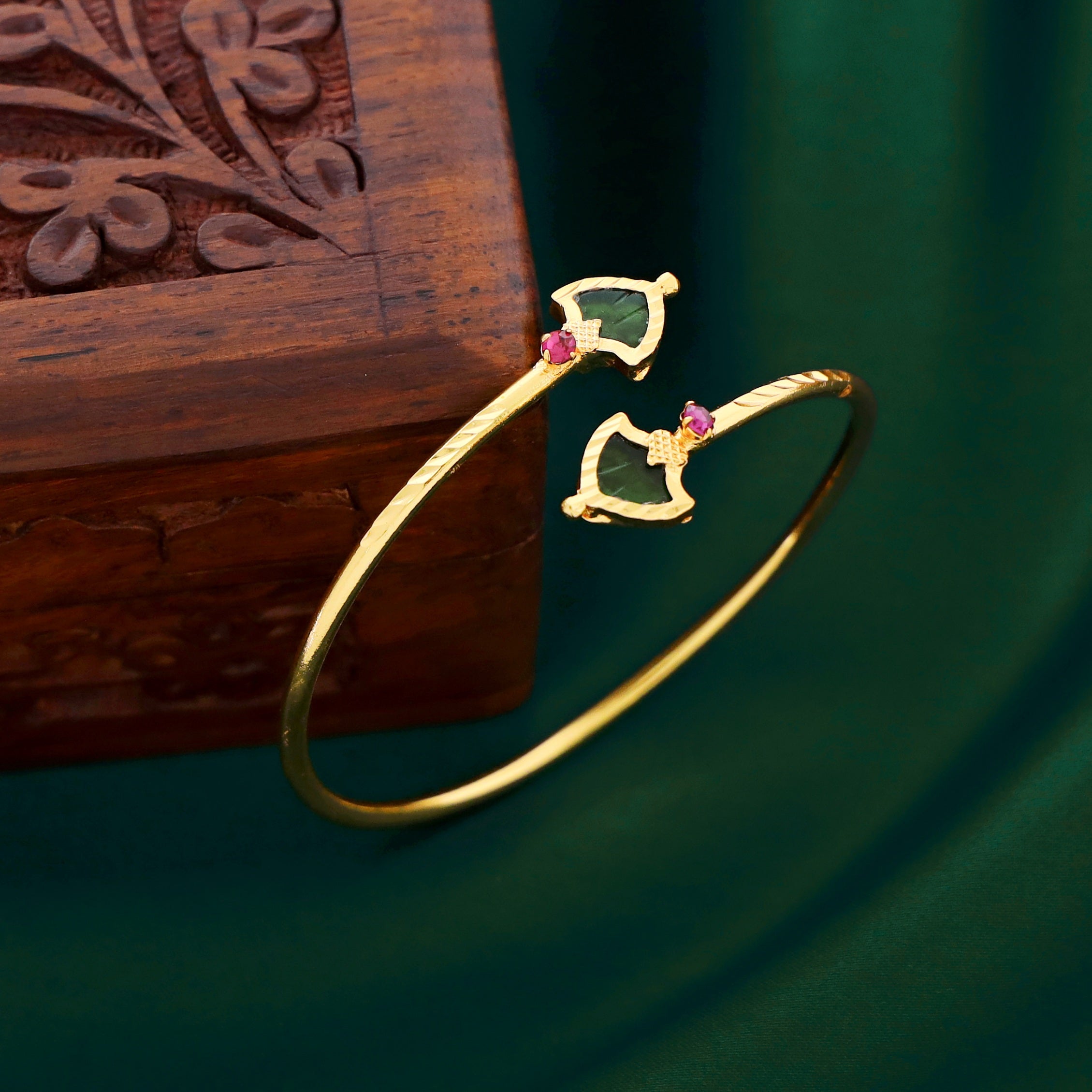 Amyra Adjustable Bangle