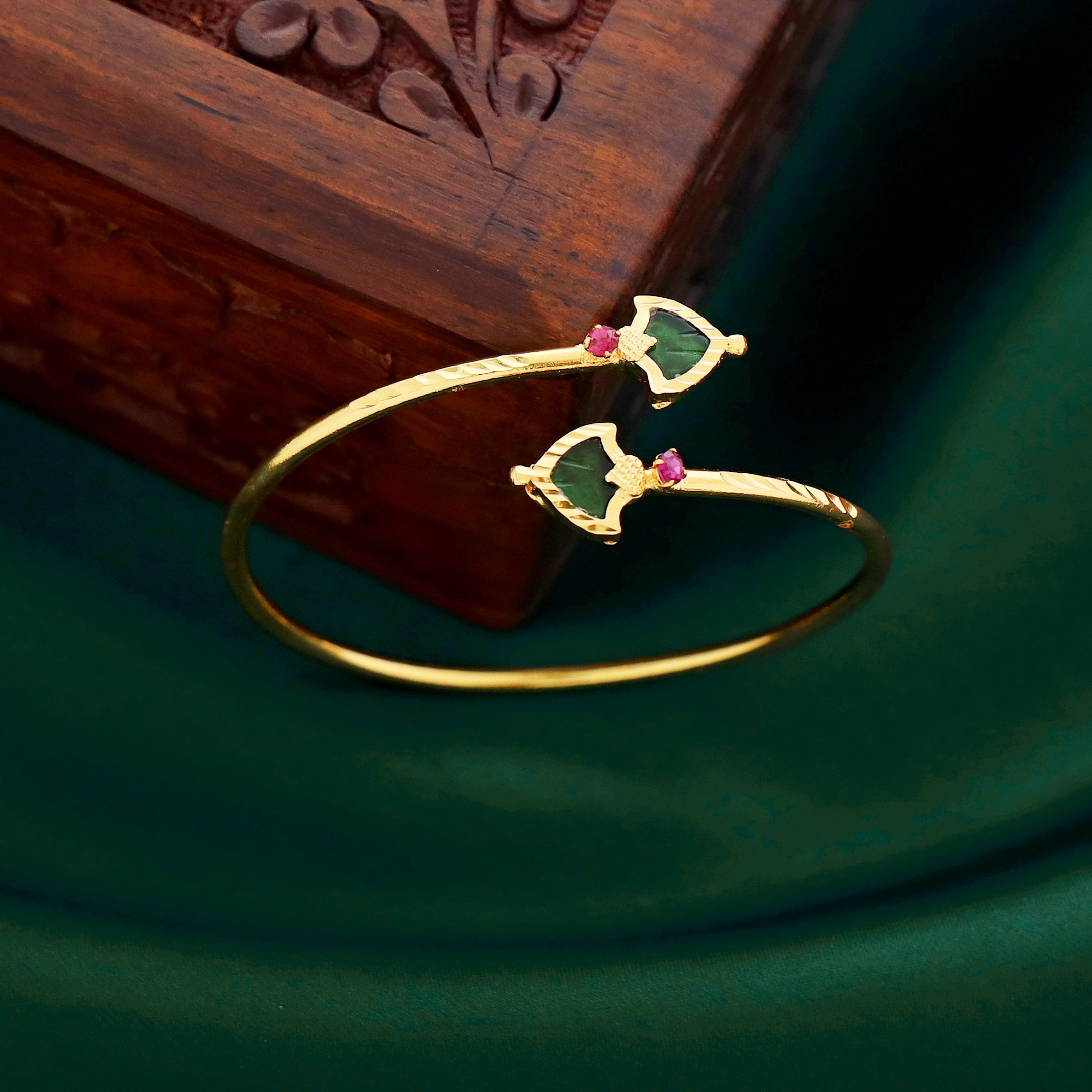 Amyra Adjustable Bangle