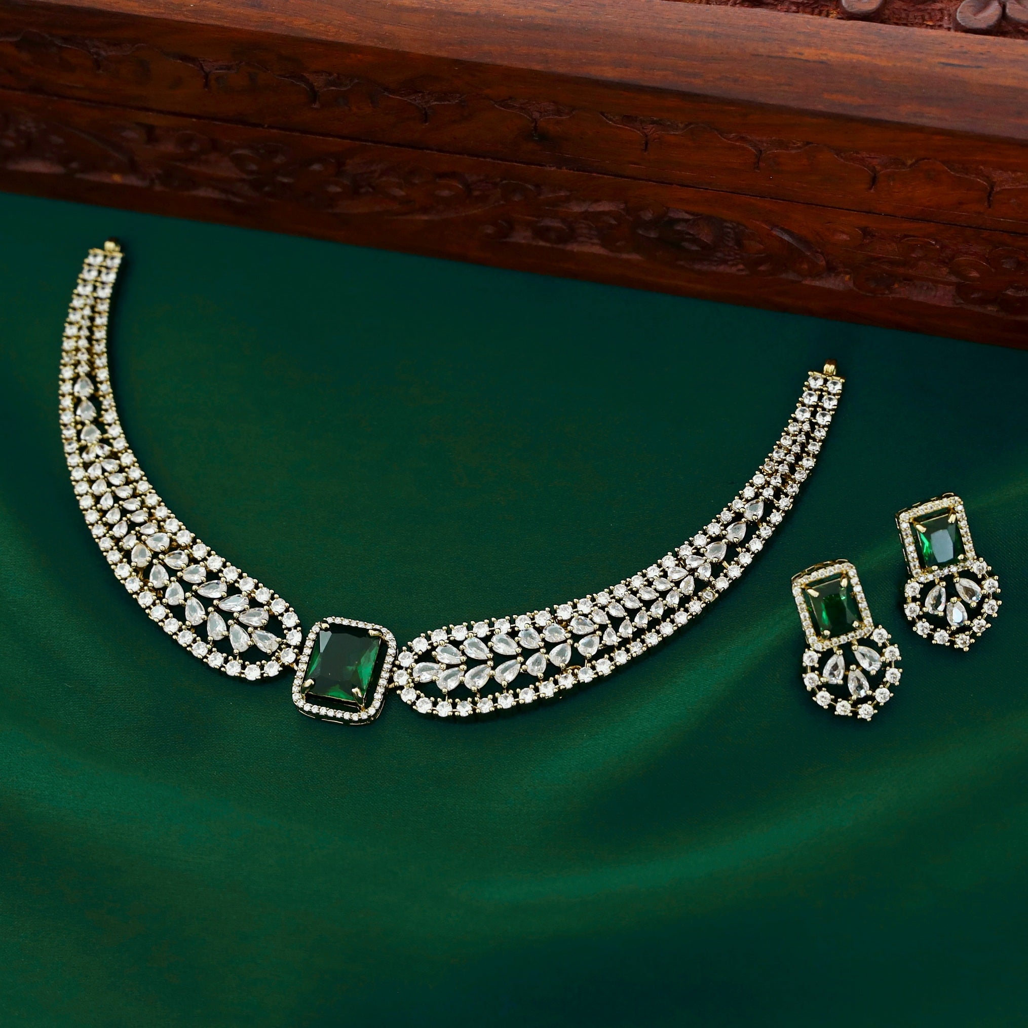 Kaveri AD Stone Neckpiece With Earring