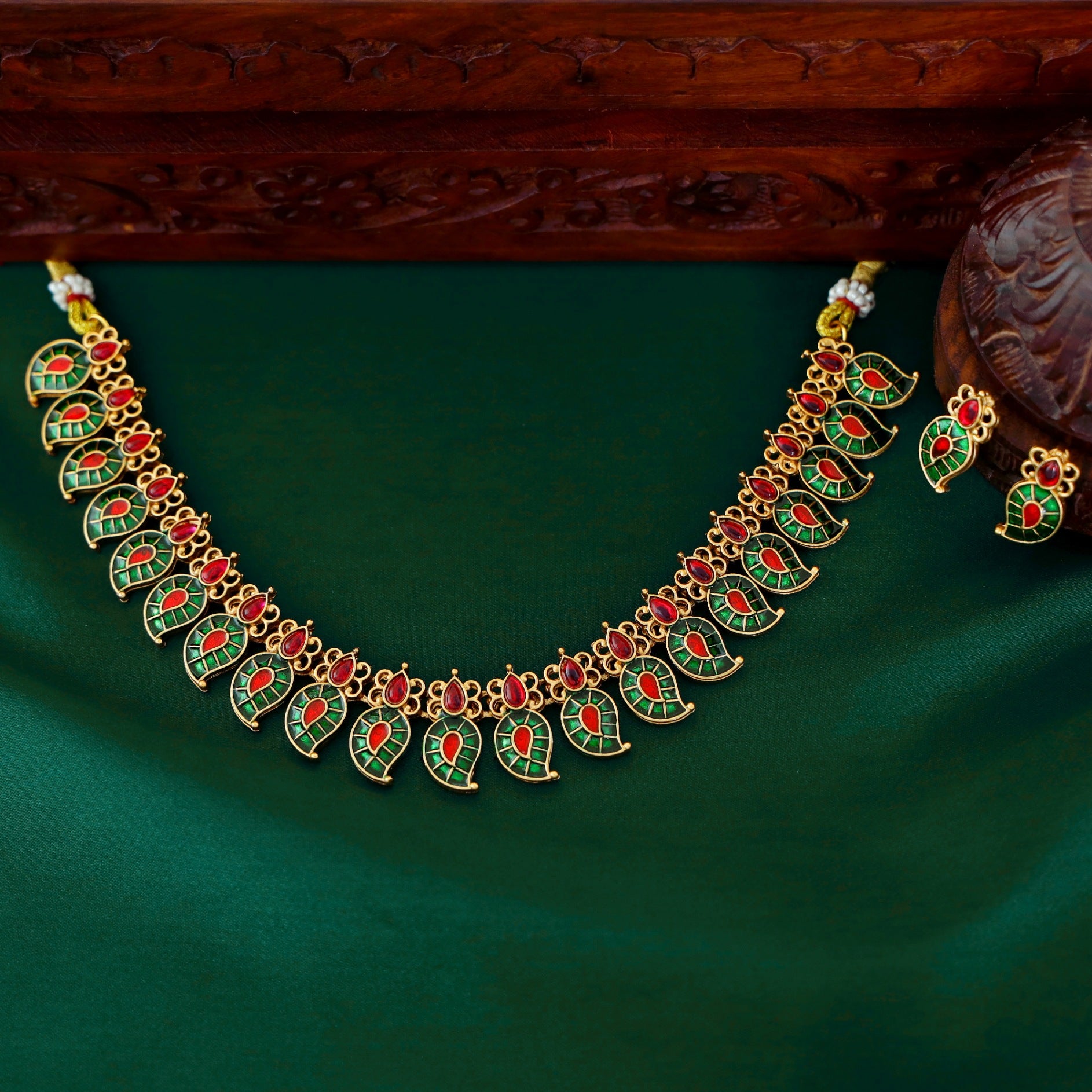 Anbarasi Mango Short Neckpiece With Earring