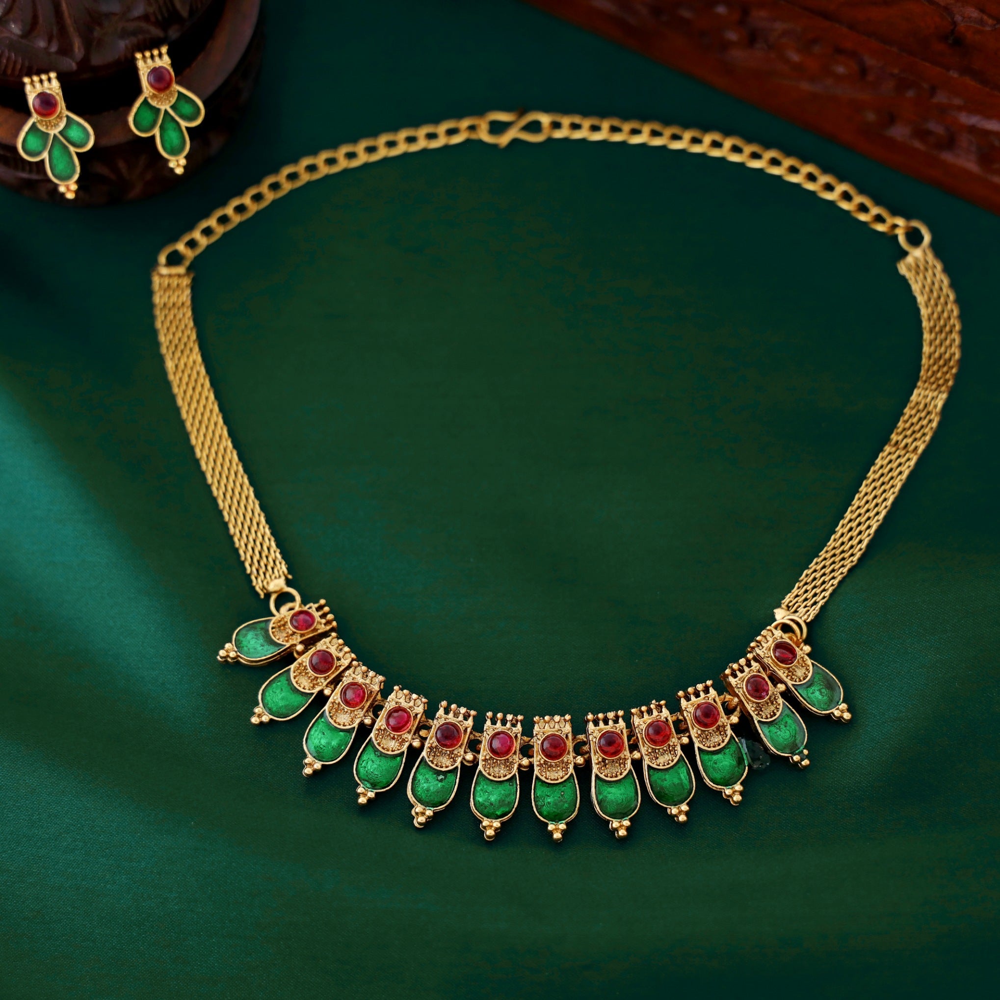 Mahiya Enamel Circle Stone Neckpiece With Earring