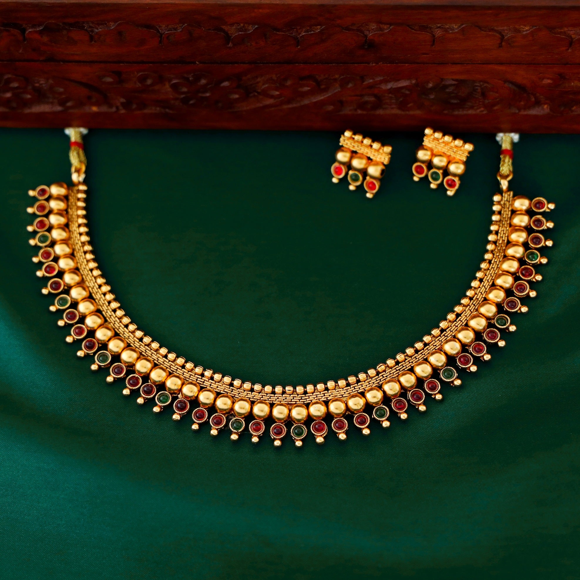 Darpana Kemp Stone Bead Neckpiece With Earring