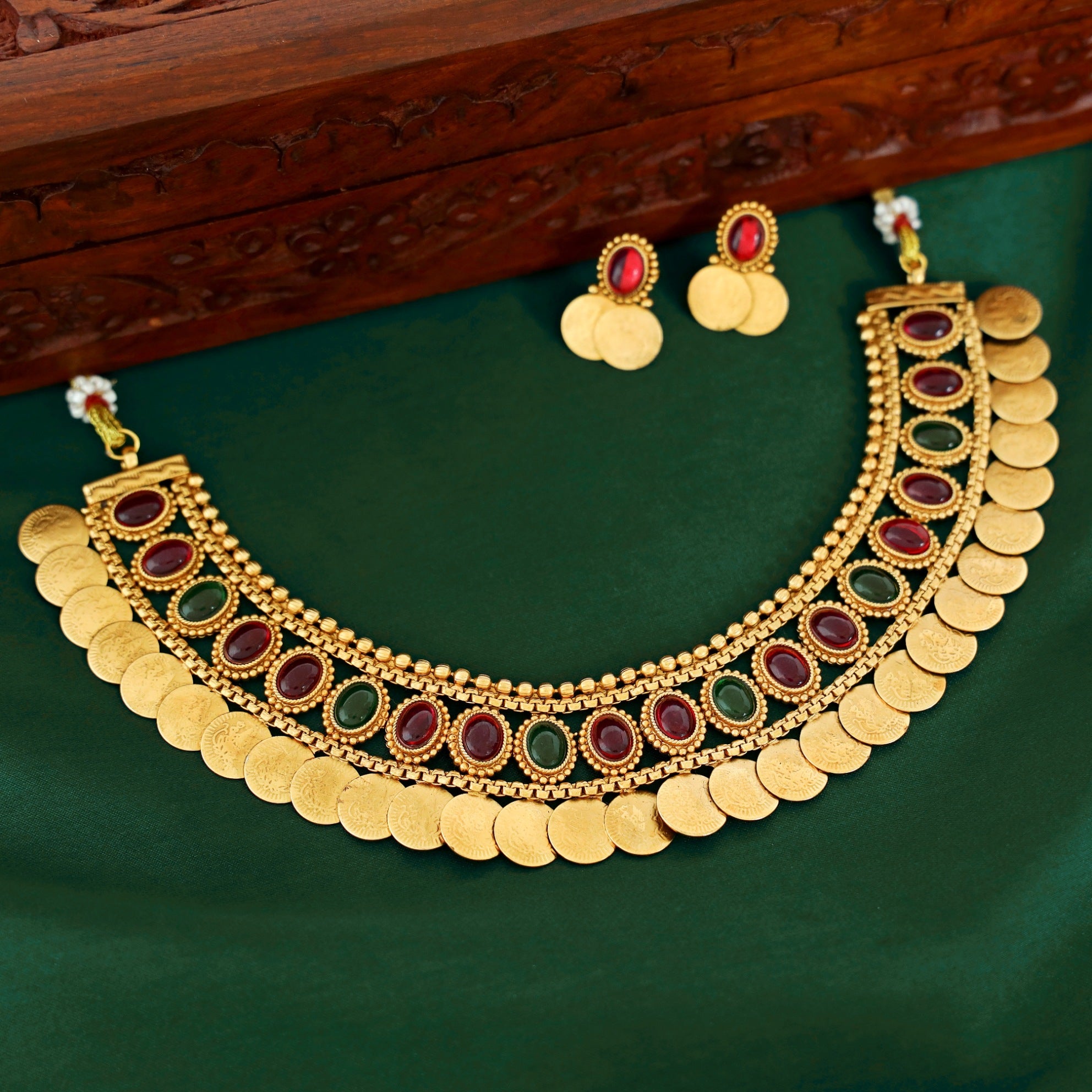 Namrata Oval Stone+Kashi Neckpiece With Earring