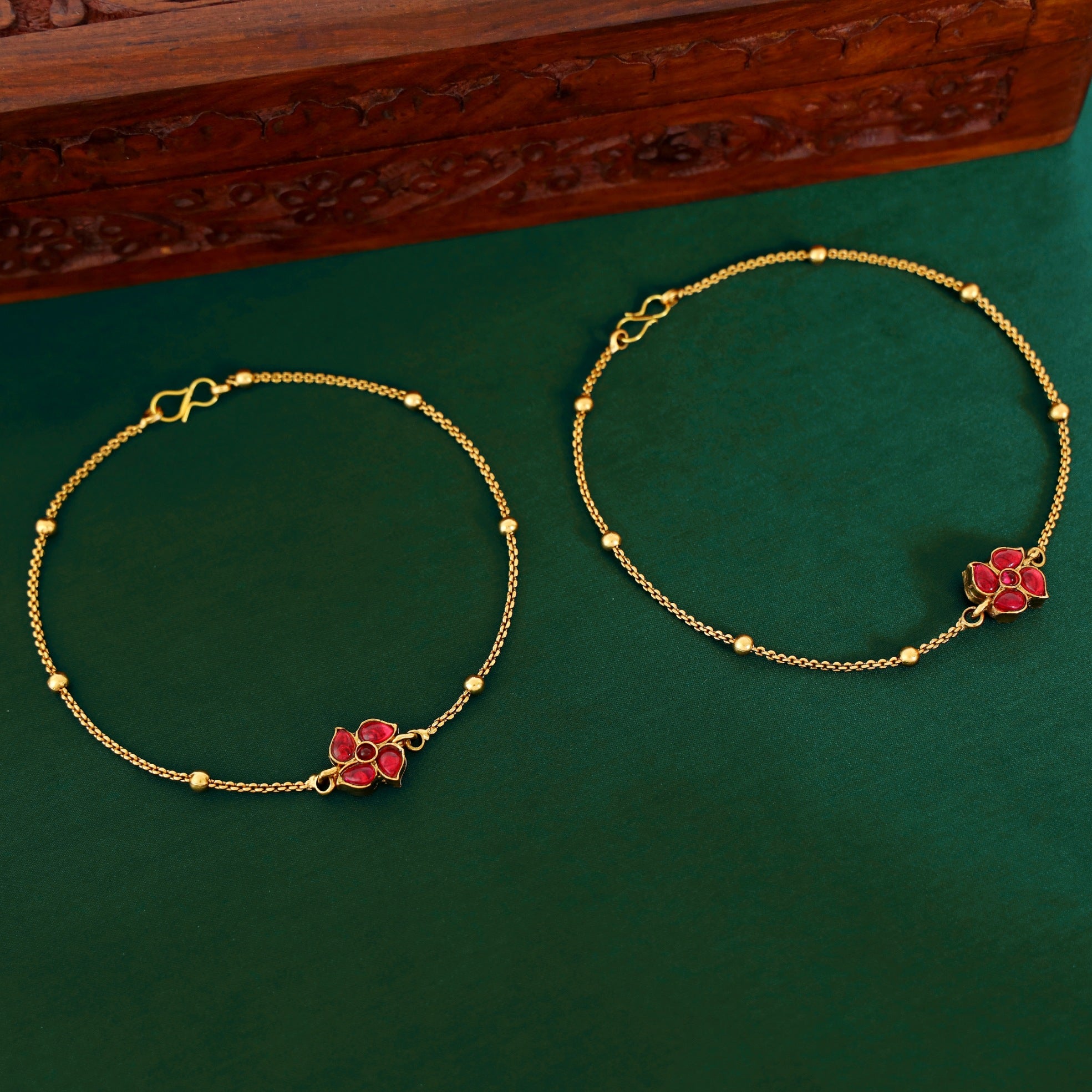 Kriti Round Flower Bead Reversible Anklet