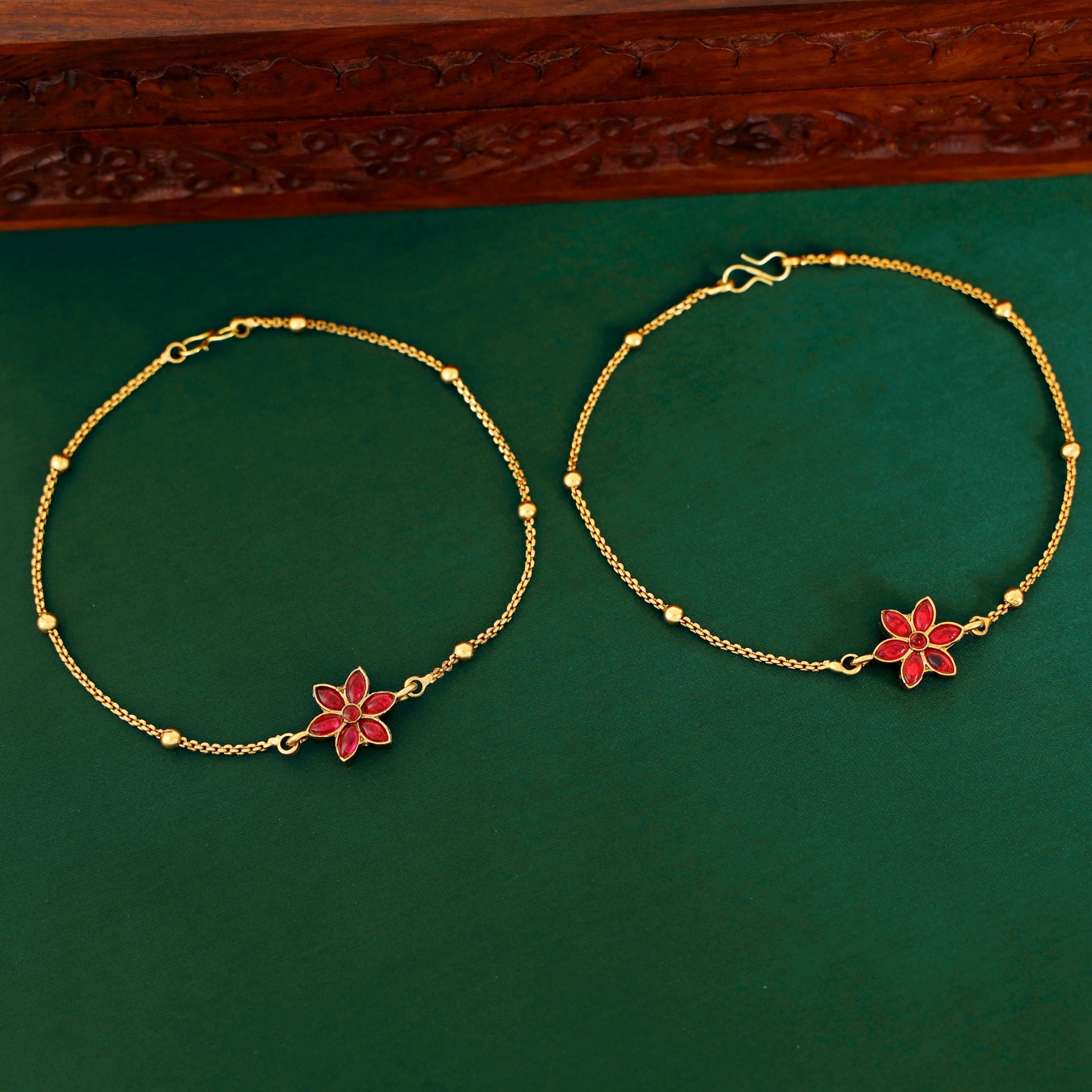 Kriti Floral Bead Reversible Anklet