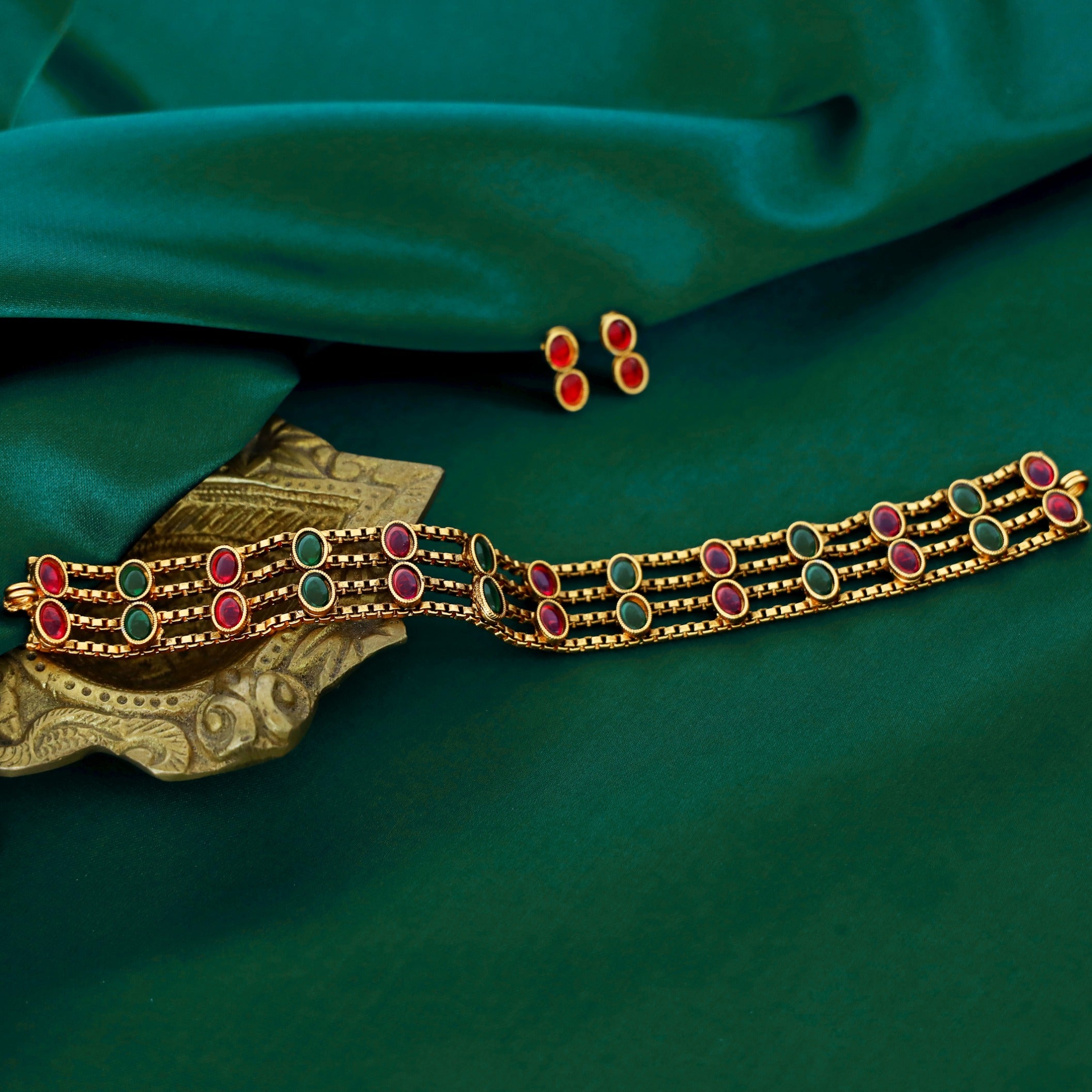 Divya Choker With Earring