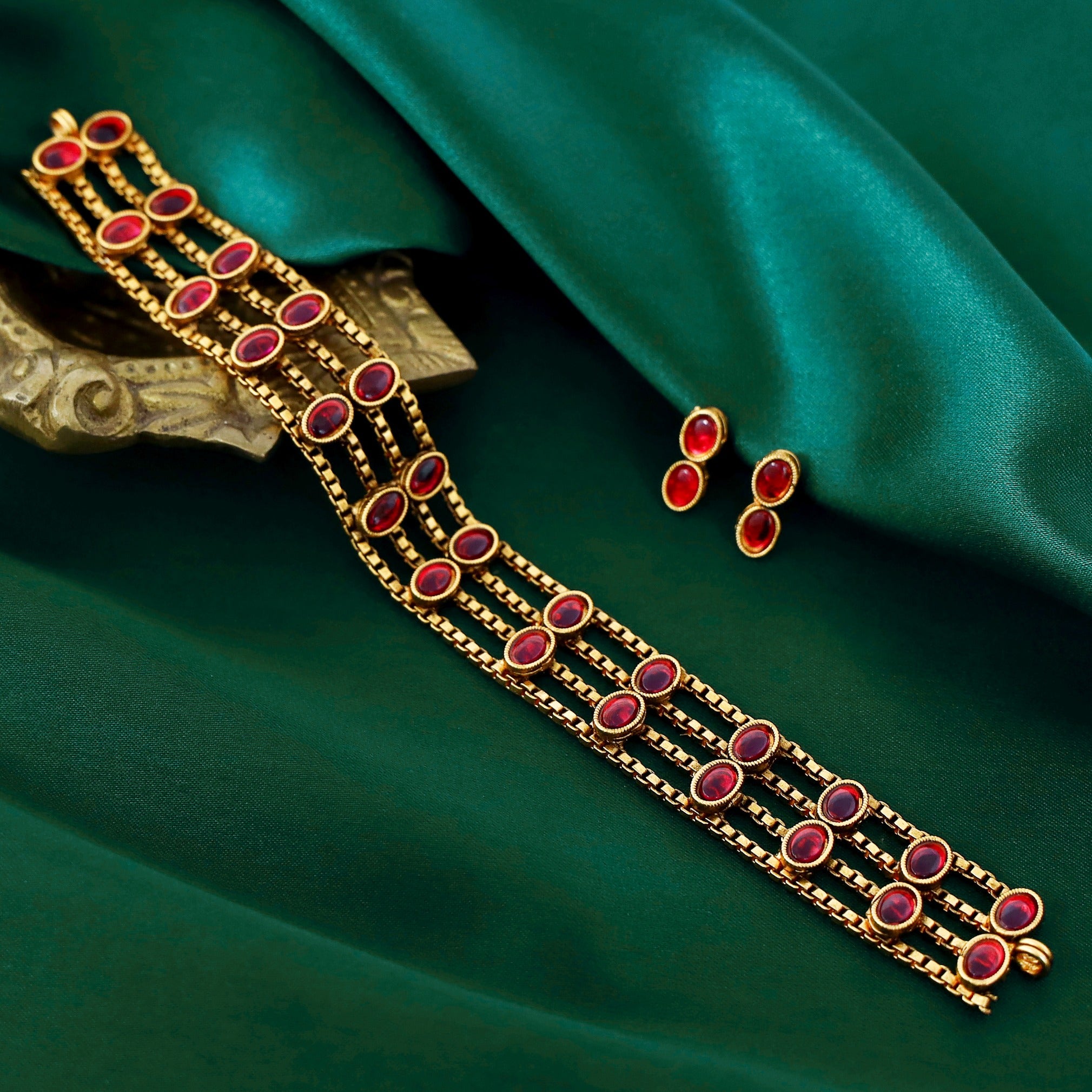 Divya Choker With Earring