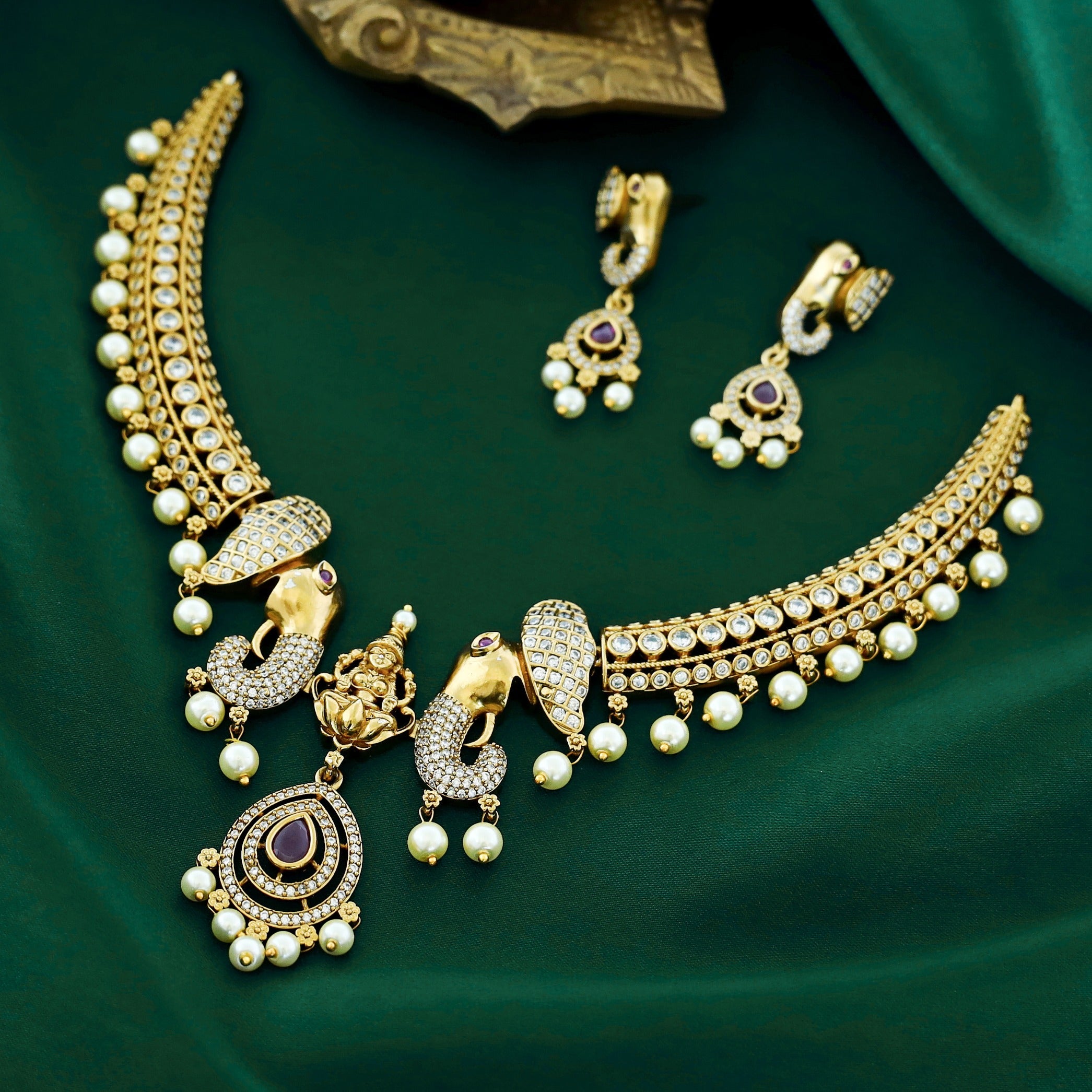 Madhusmita Elephant Neckpiece With Earring
