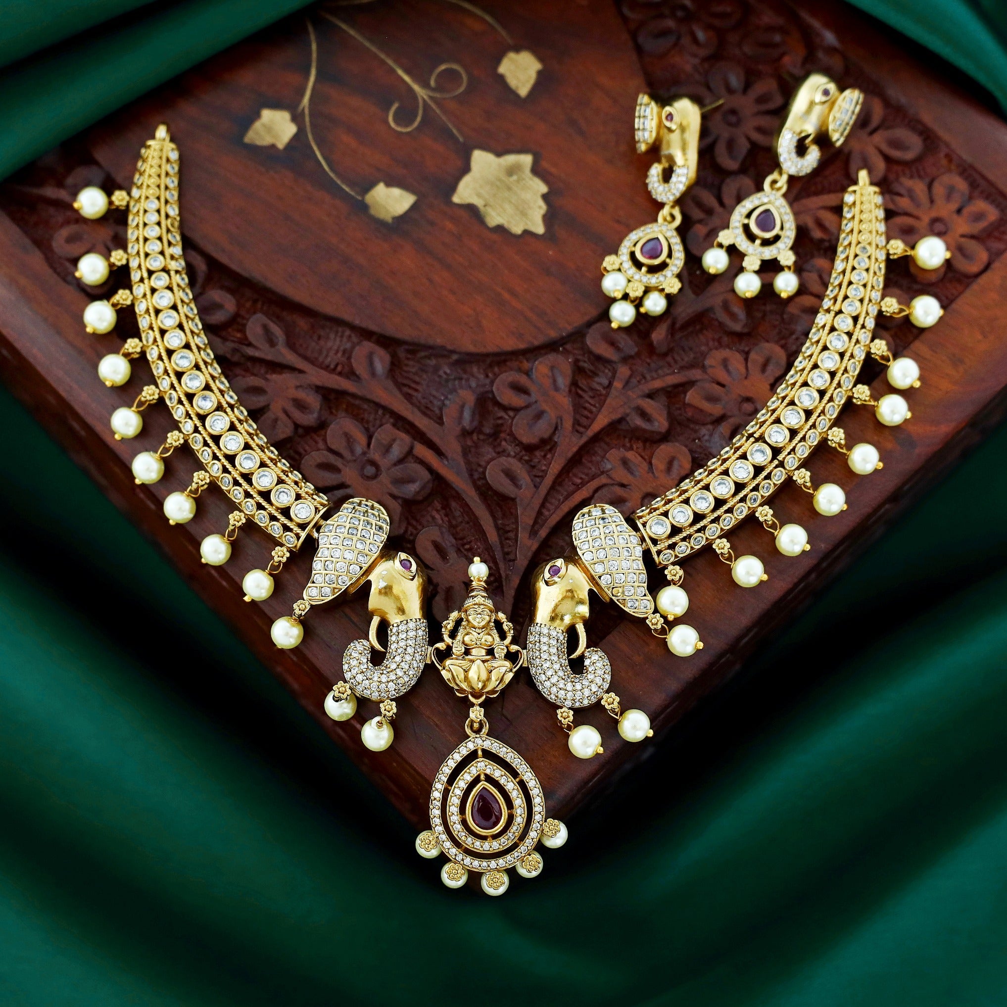 Madhusmita Elephant Neckpiece With Earring