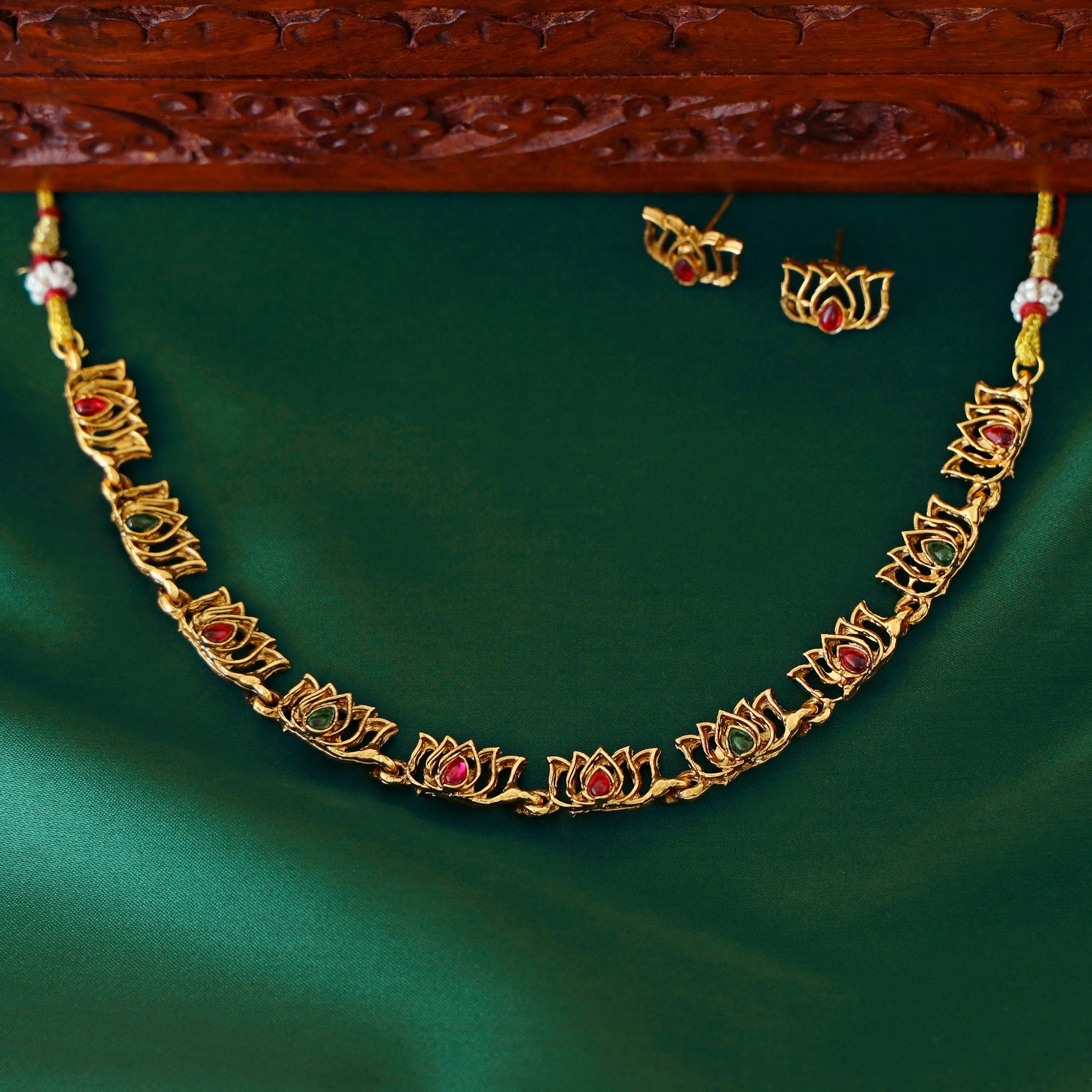 Bhumika Lotus Short Neckpiece With Earring