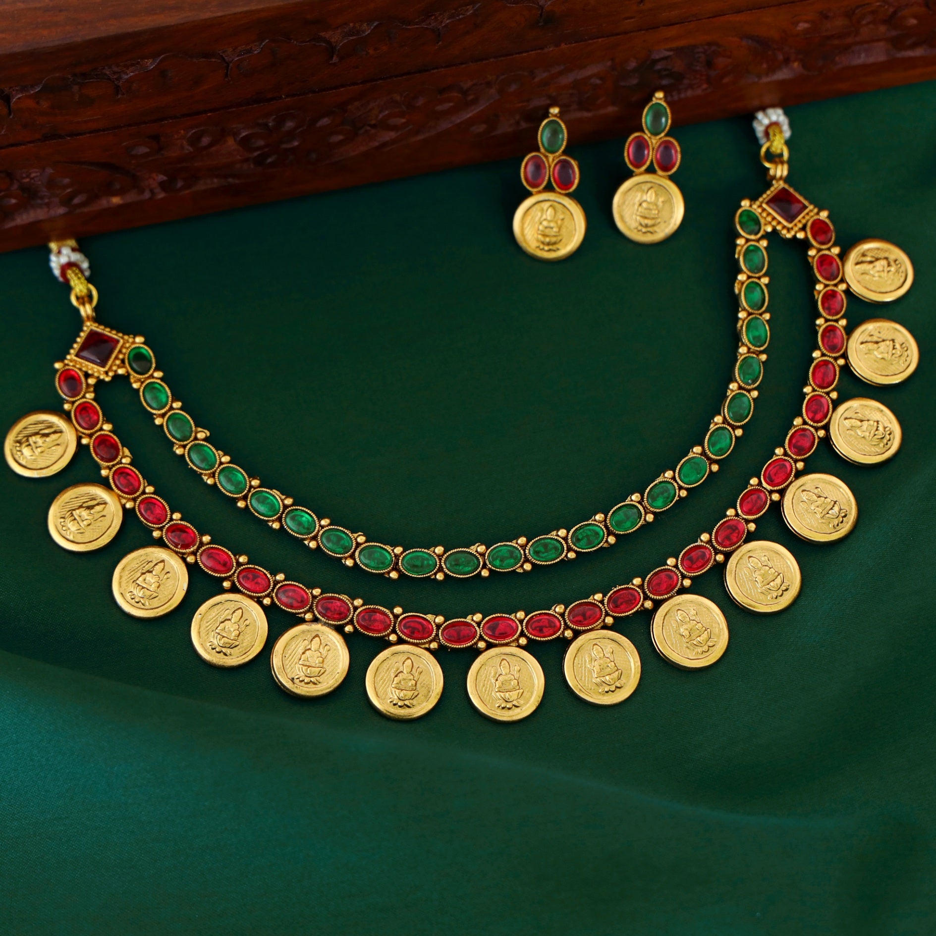 Adweta 2 Layer Coin Neckpiece With Earring