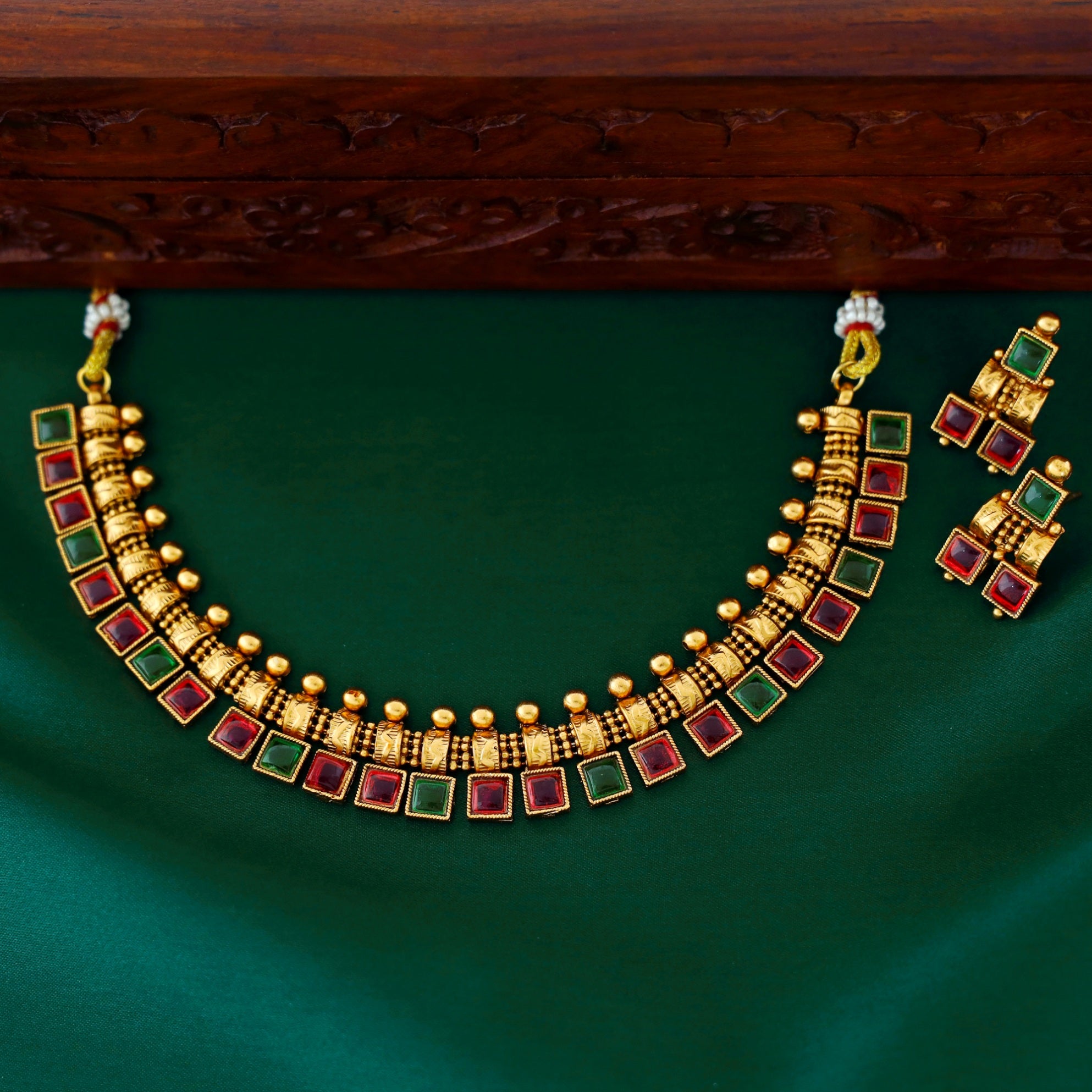 Chaitali Square Drop Short Neckpiece With Earring