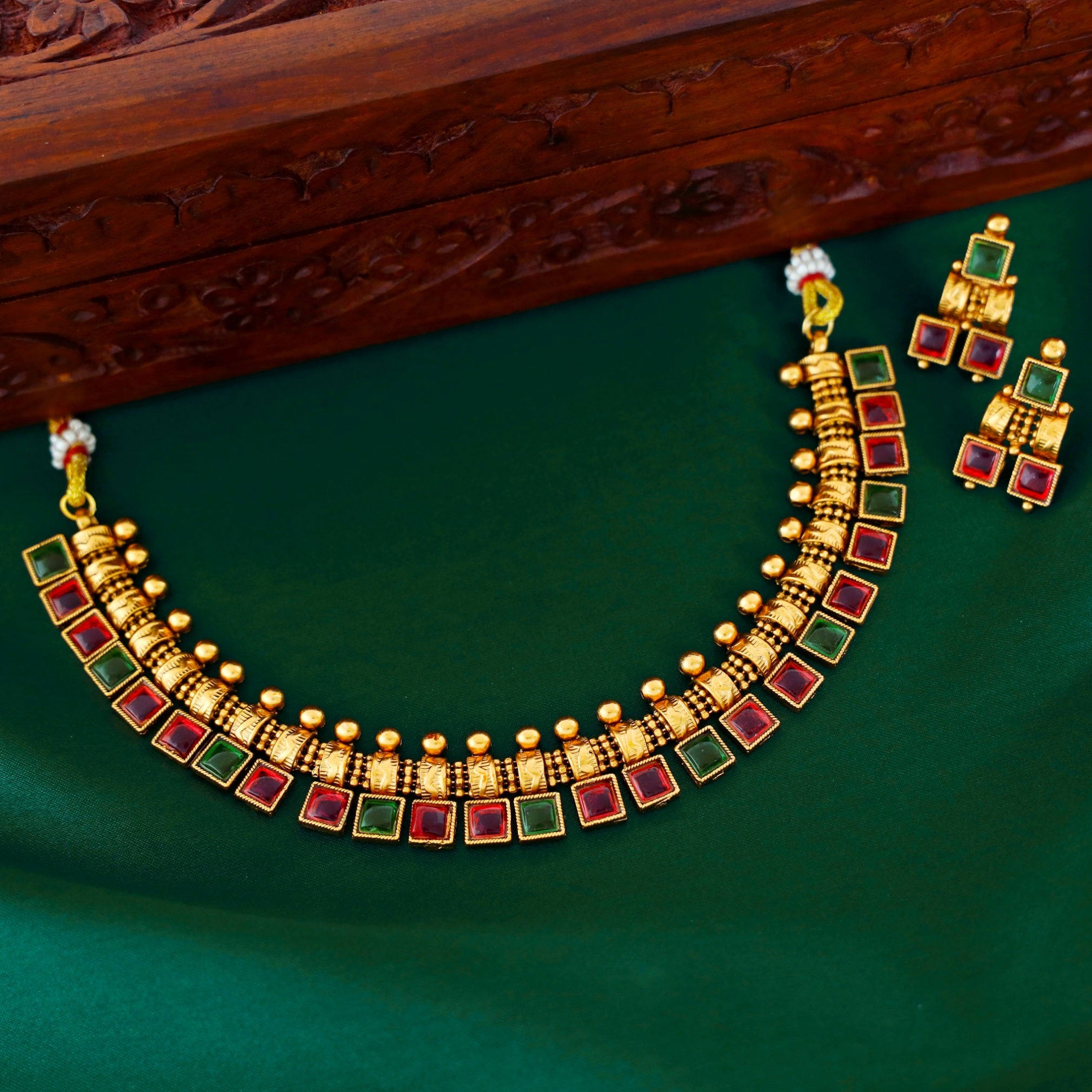 Chaitali Square Drop Short Neckpiece With Earring